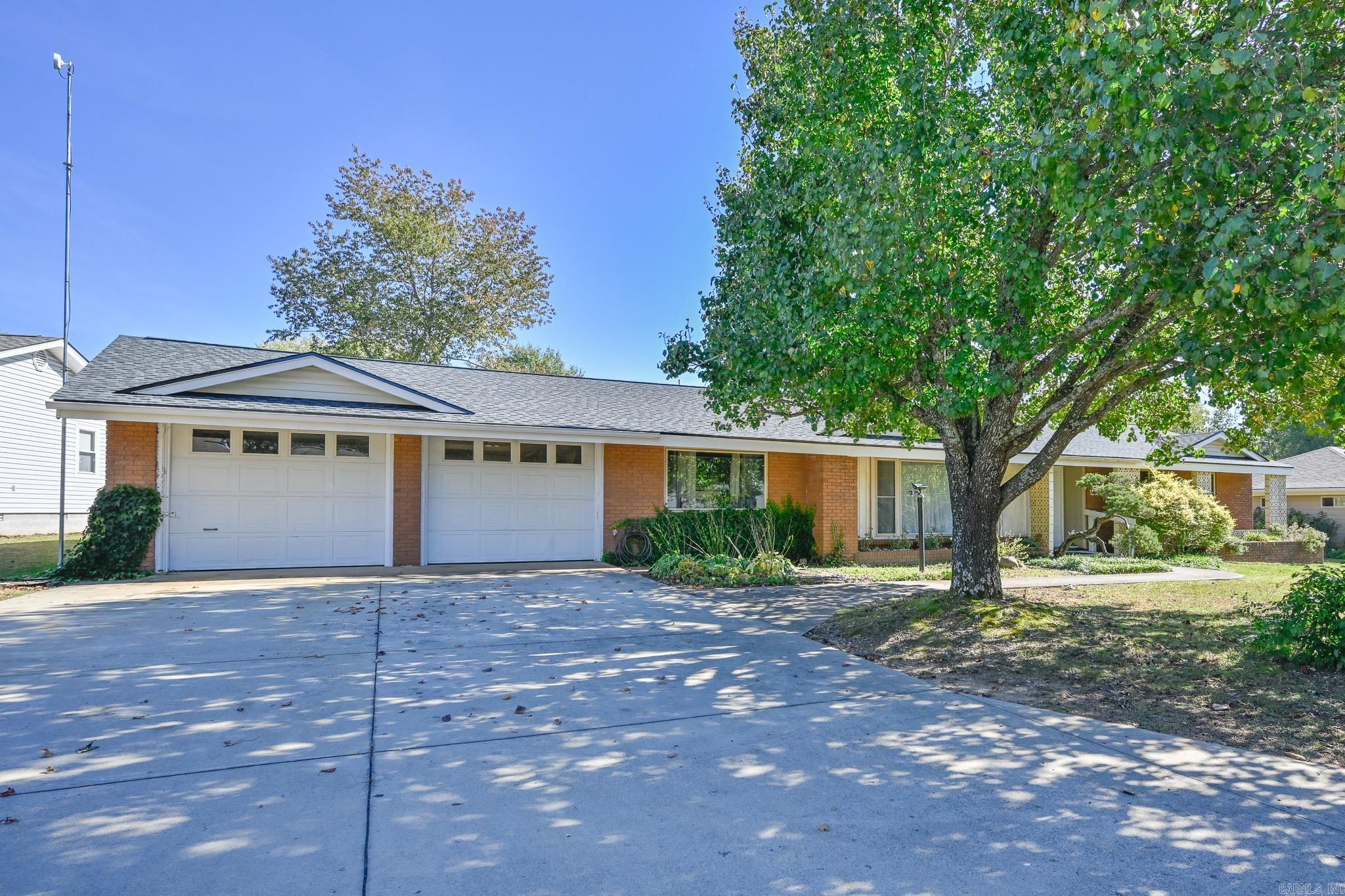 Riales - Residential