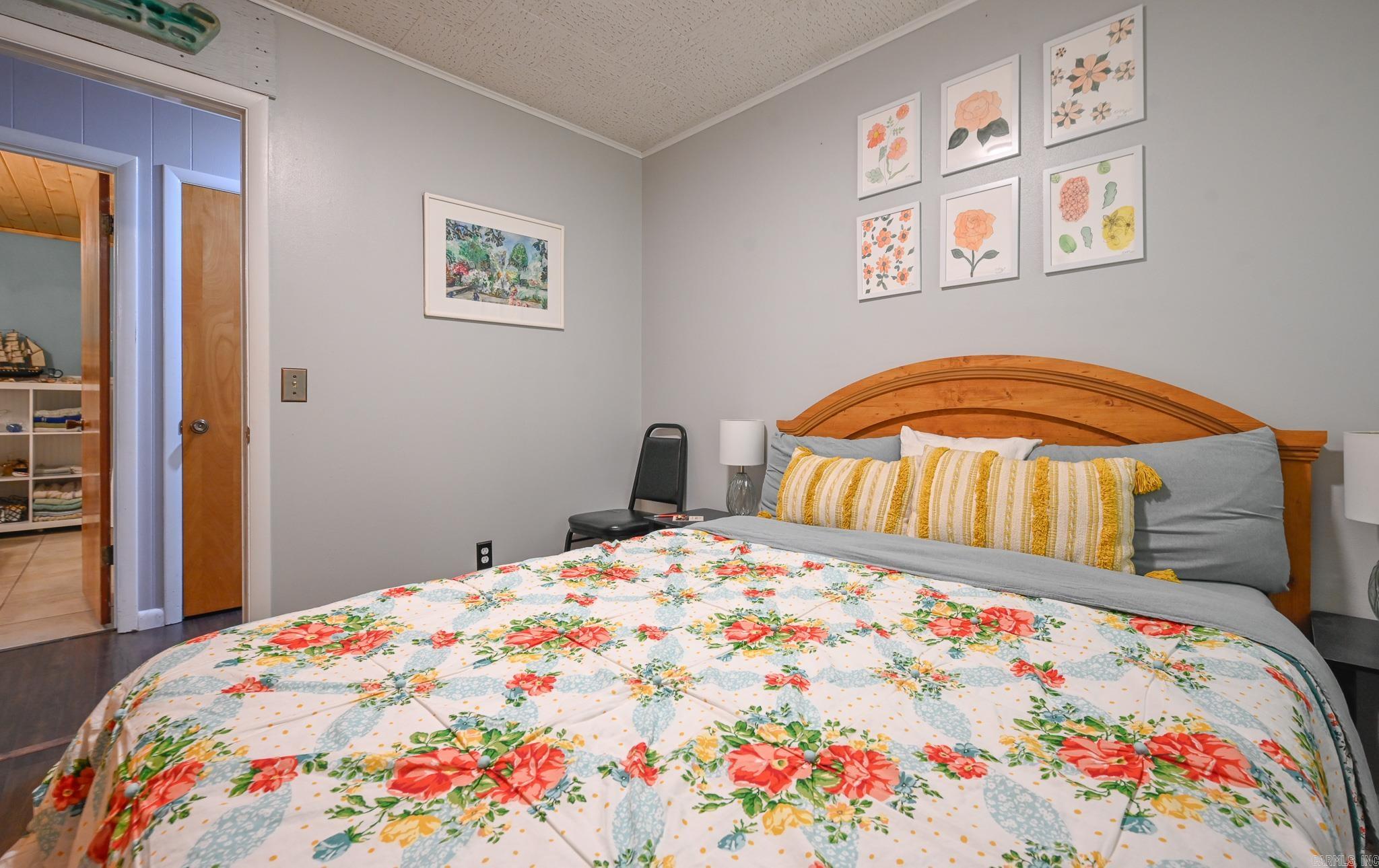 Riales - Residential