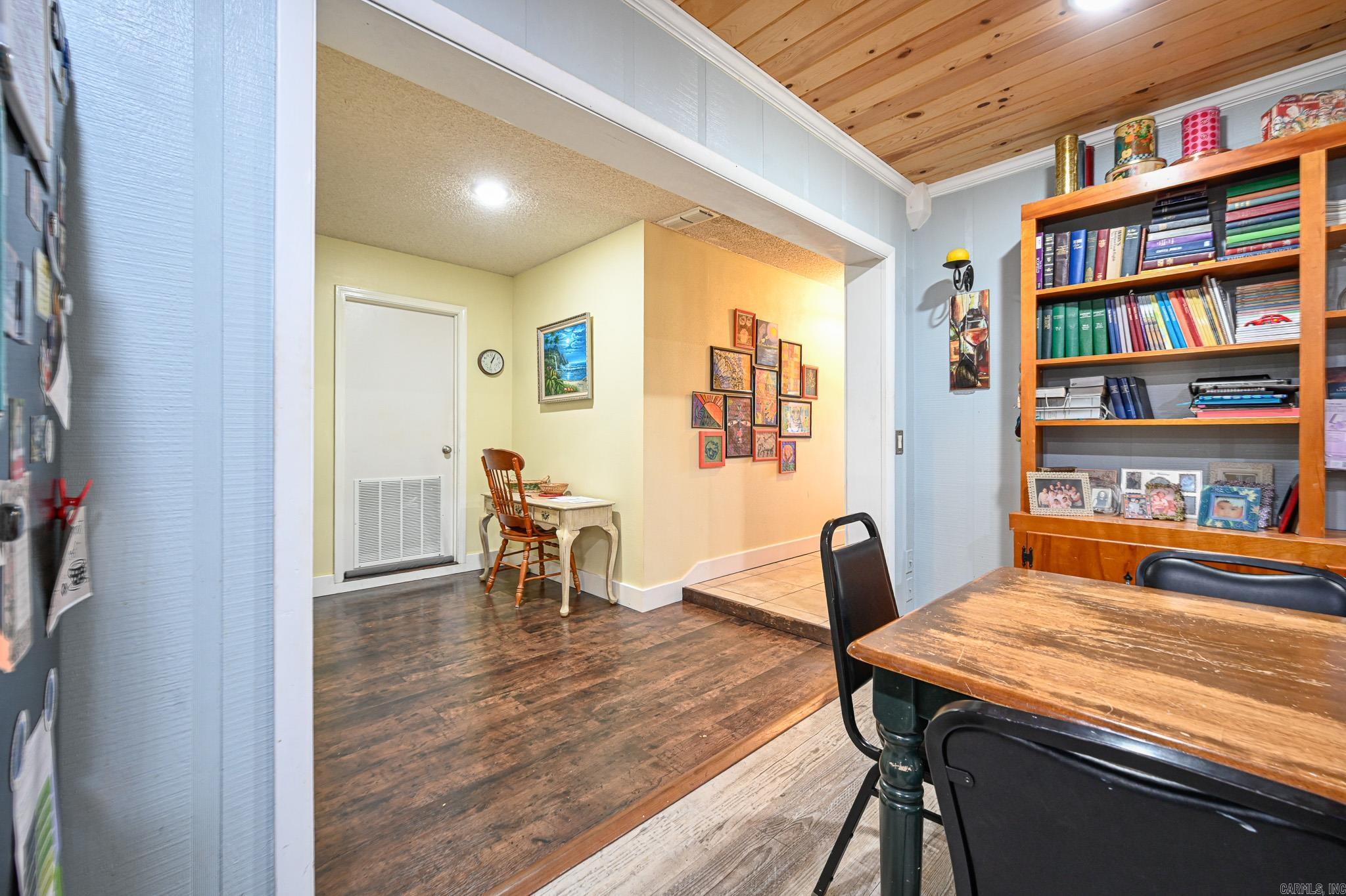 Riales - Residential