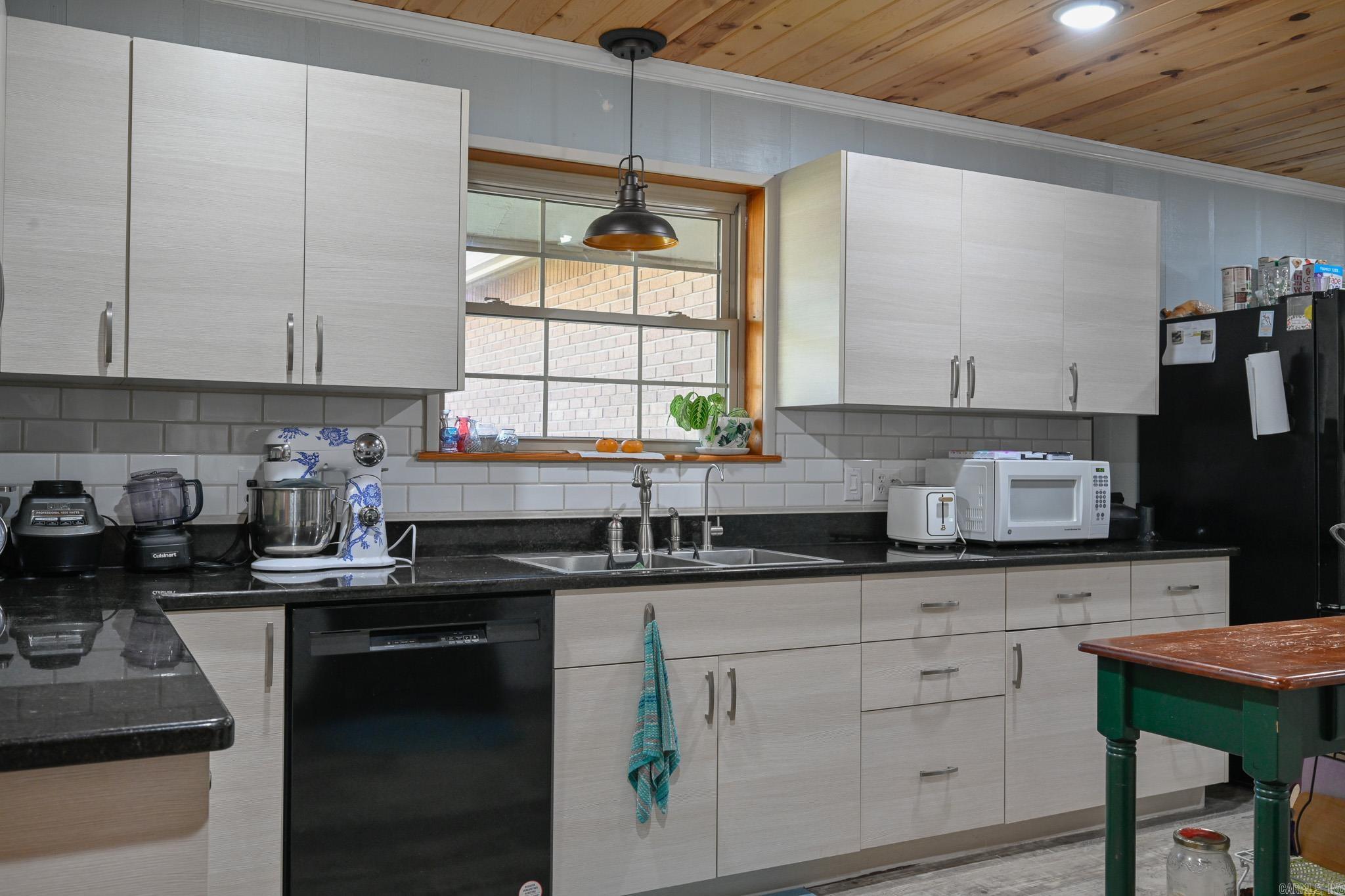 Riales - Residential