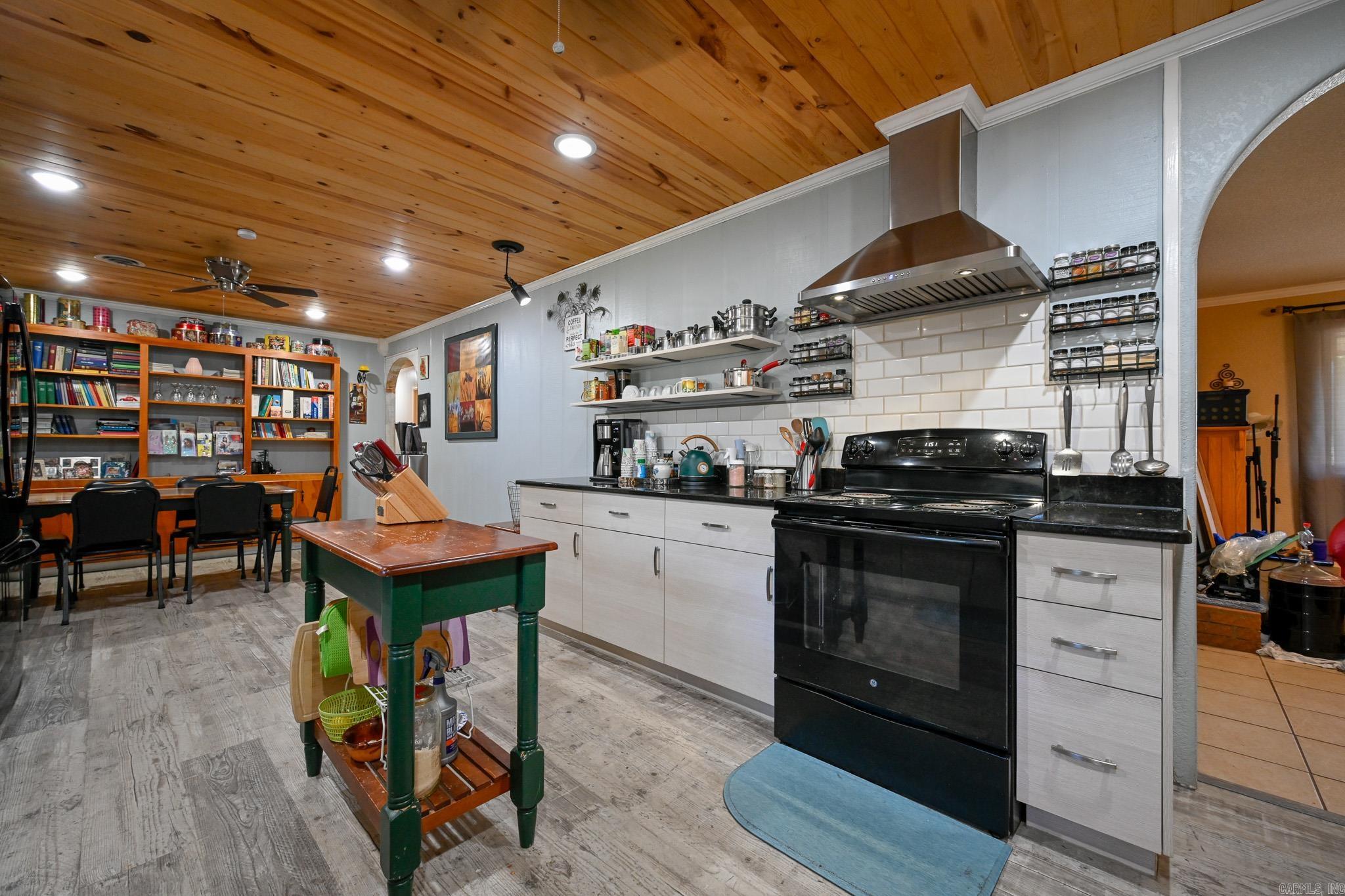 Riales - Residential