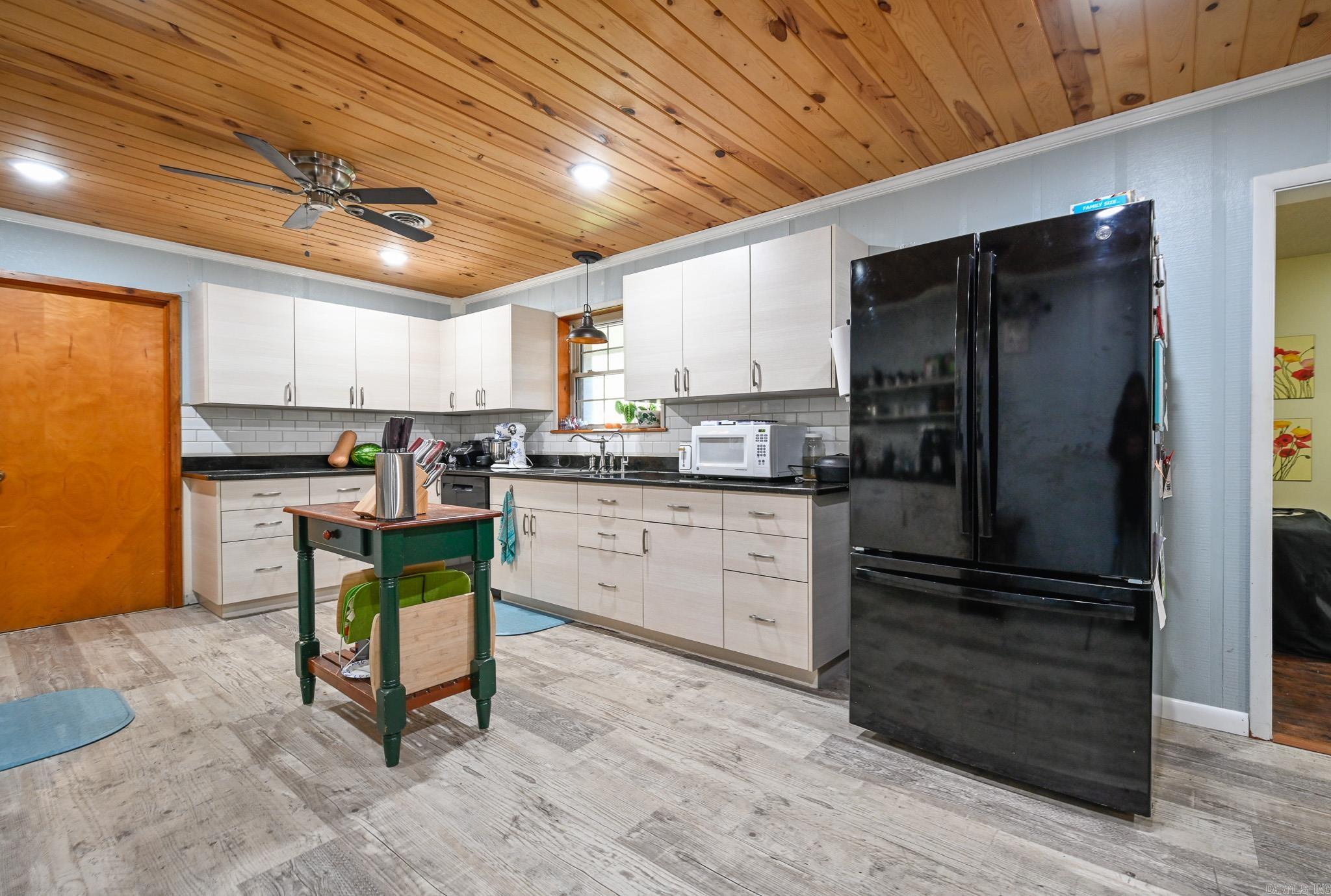 Riales - Residential