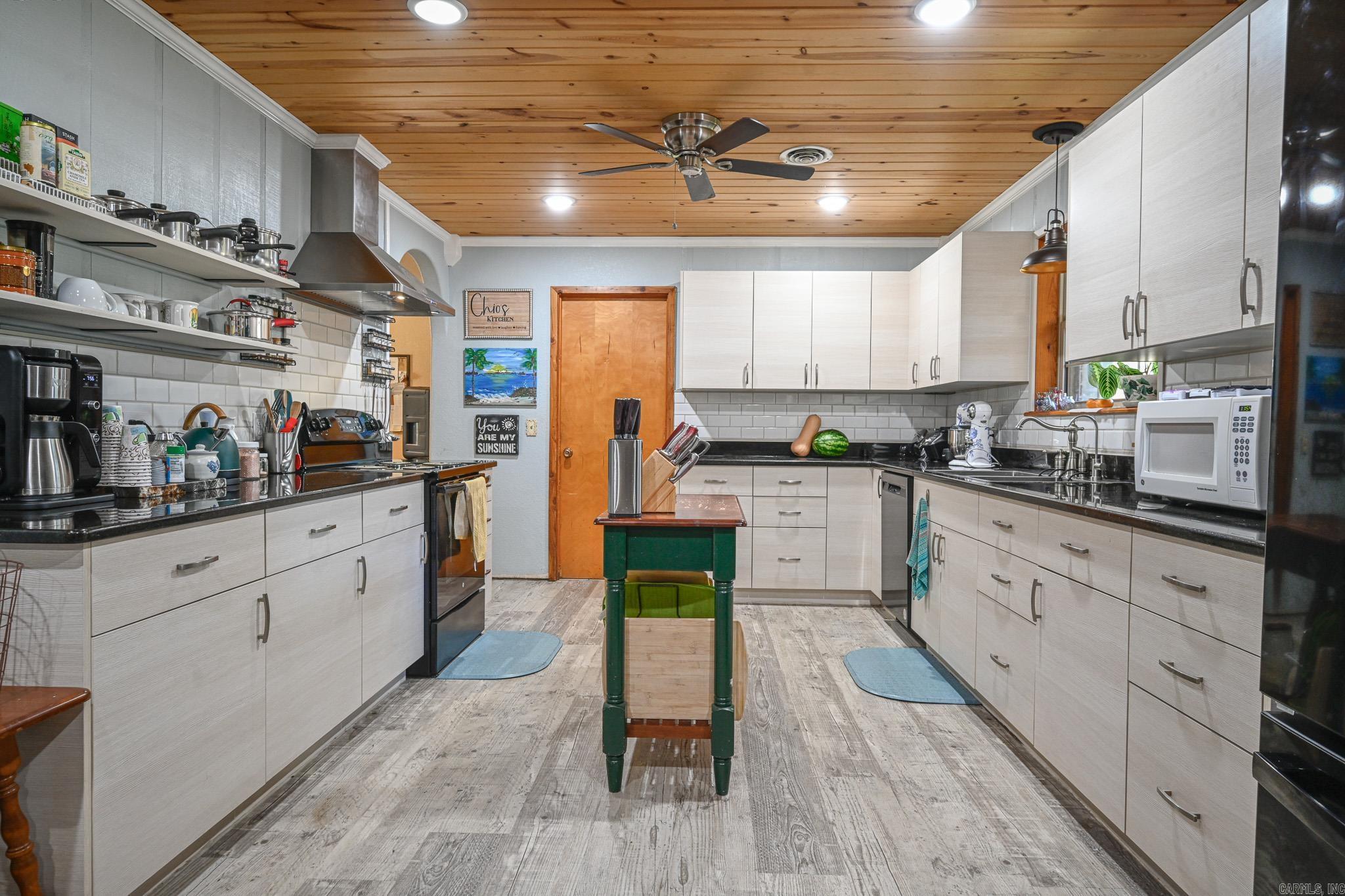 Riales - Residential