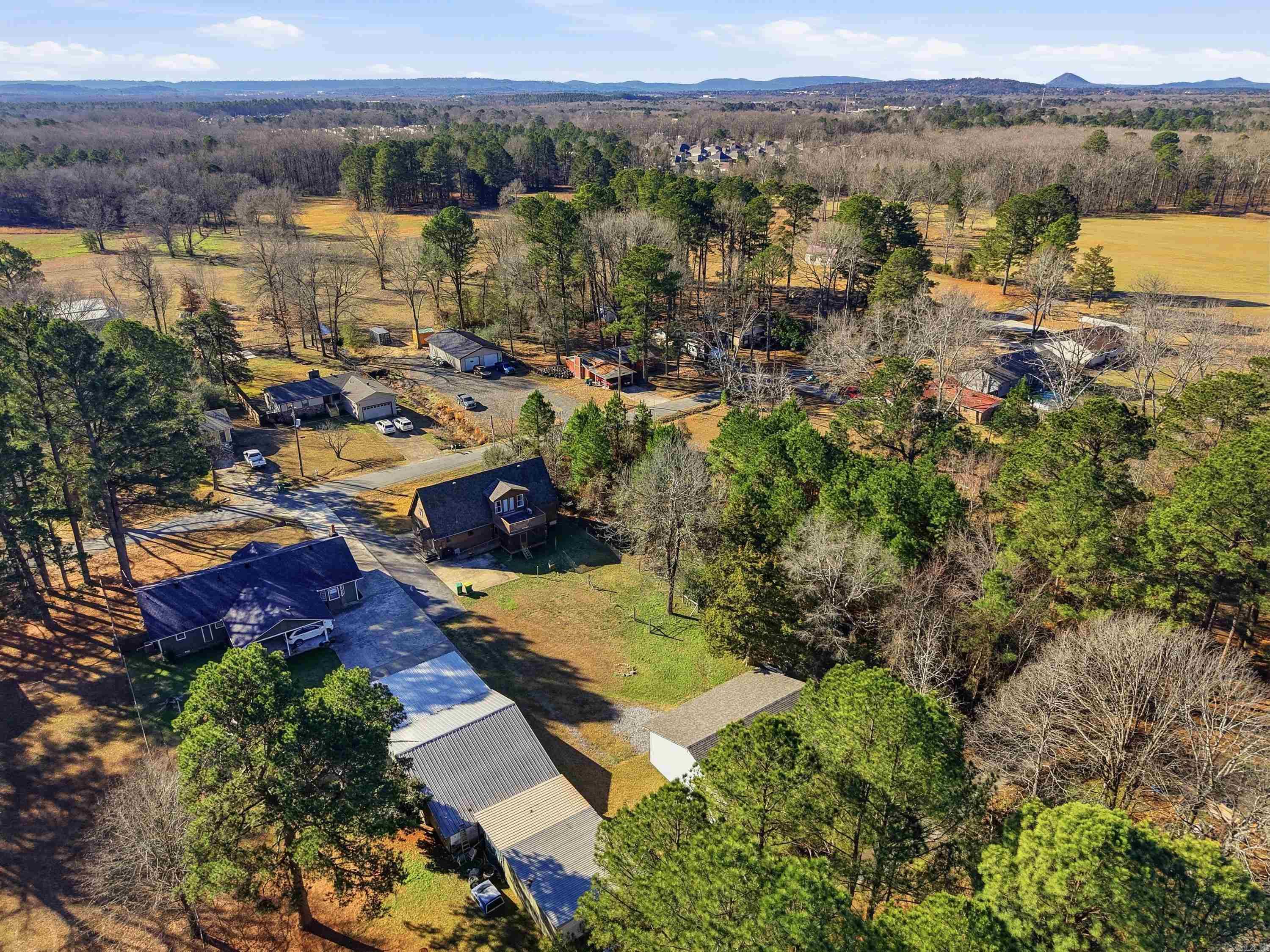 LONE PINE - Residential