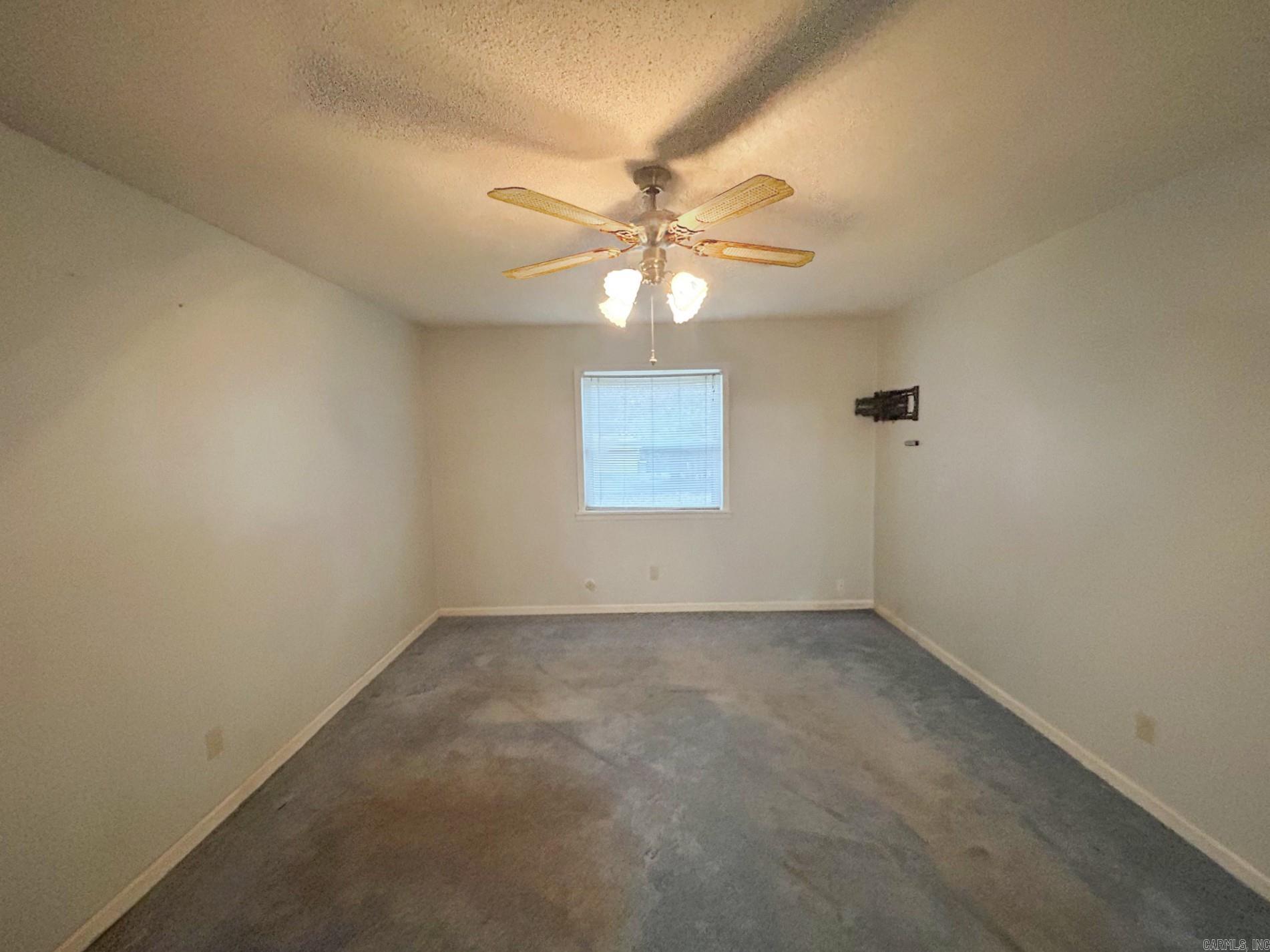 LAKE TOWN - Residential