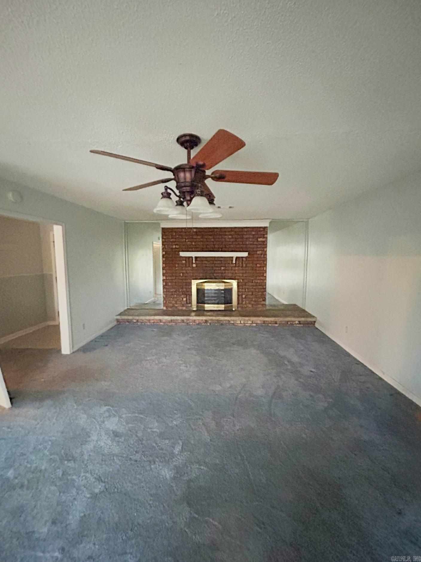 LAKE TOWN - Residential