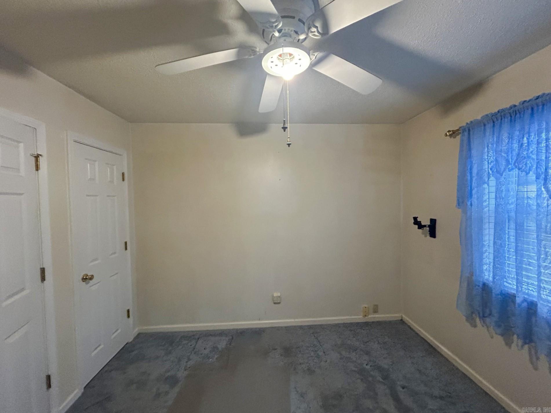 LAKE TOWN - Residential