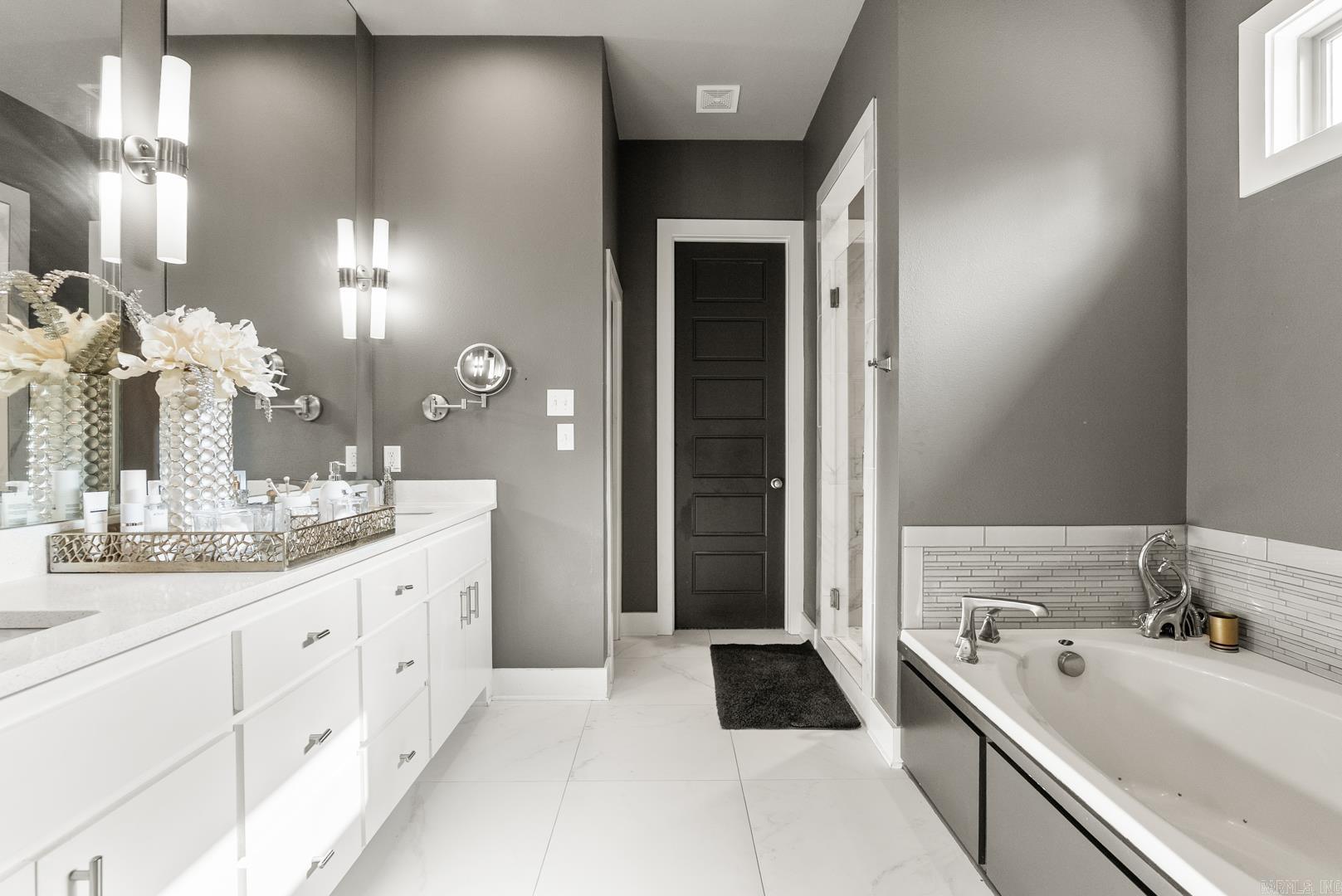 MAUMELLE VALLEY ESTATES - Residential