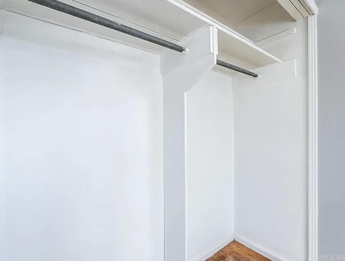 MEADOWCLIFF - Residential