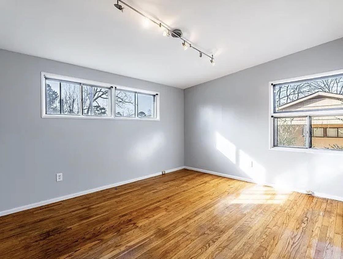 MEADOWCLIFF - Residential