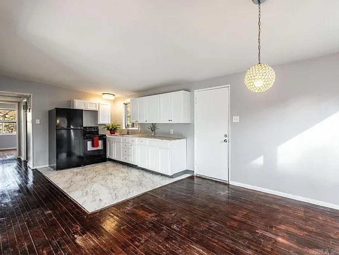 MEADOWCLIFF - Residential