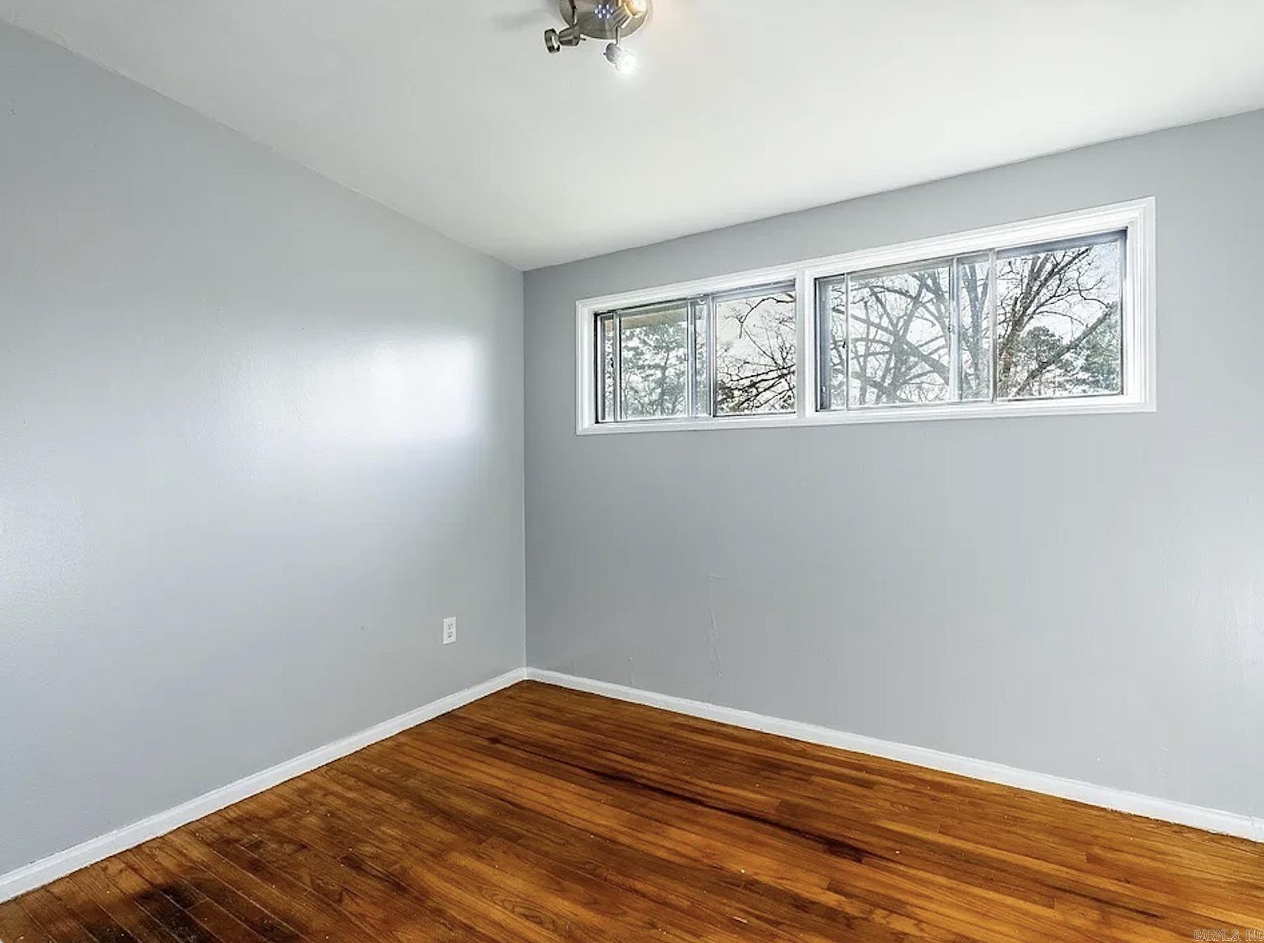 MEADOWCLIFF - Residential