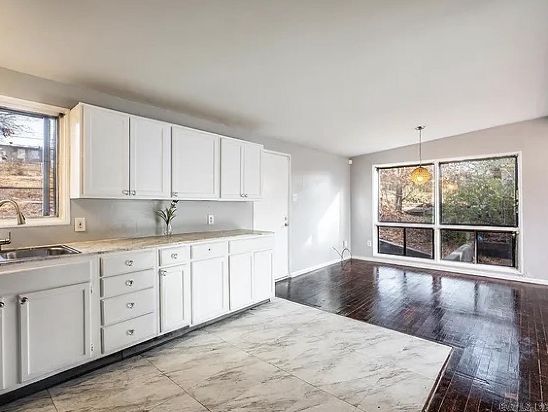 MEADOWCLIFF - Residential