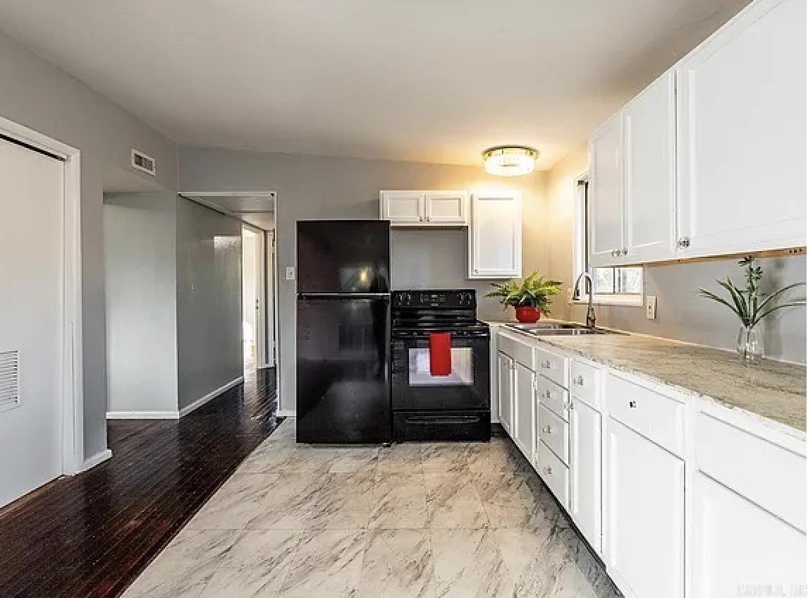 MEADOWCLIFF - Residential