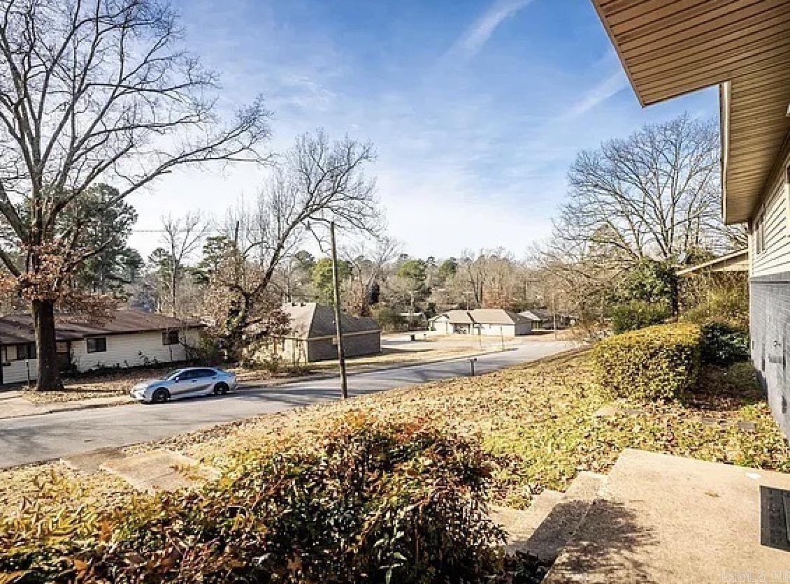 MEADOWCLIFF - Residential