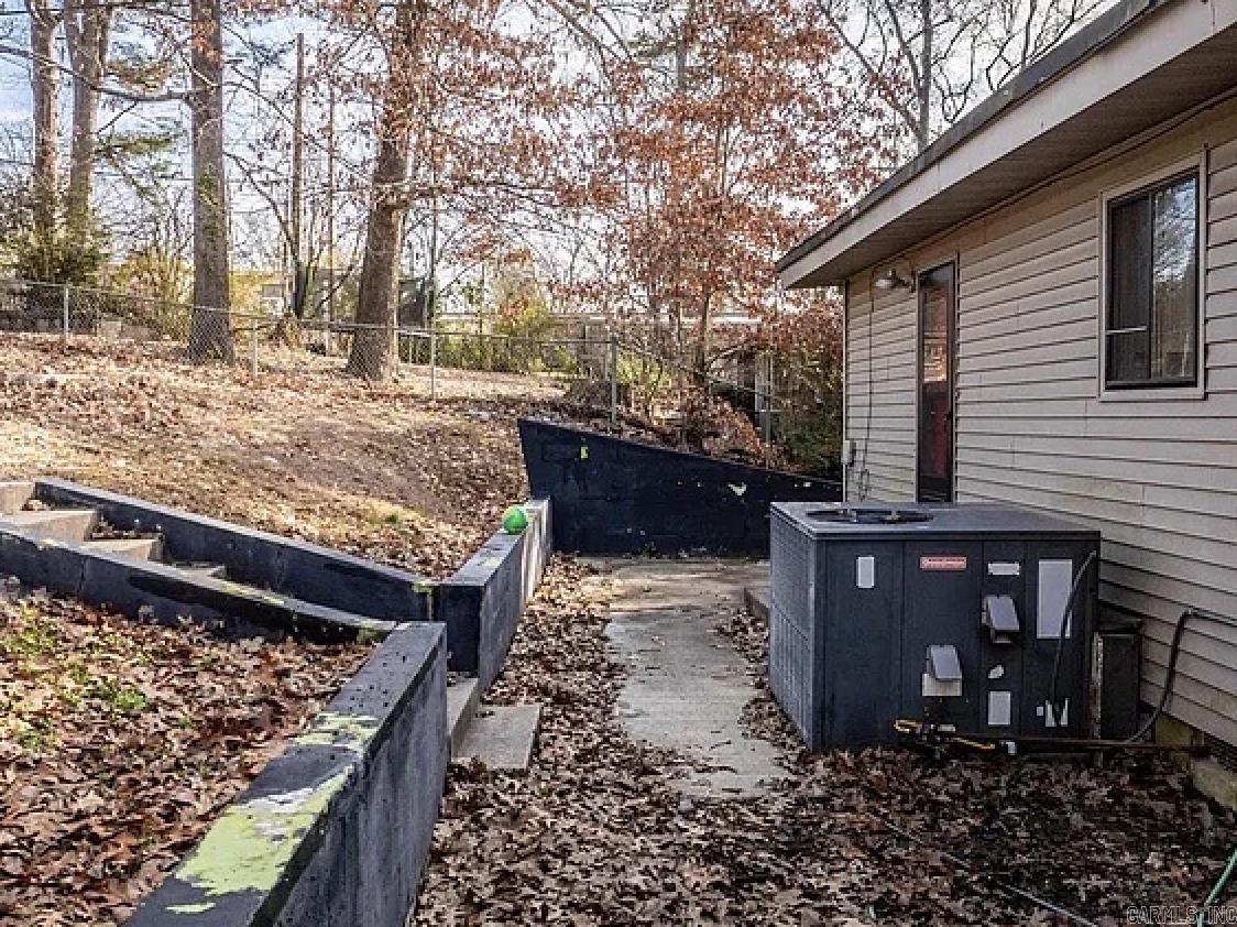 MEADOWCLIFF - Residential