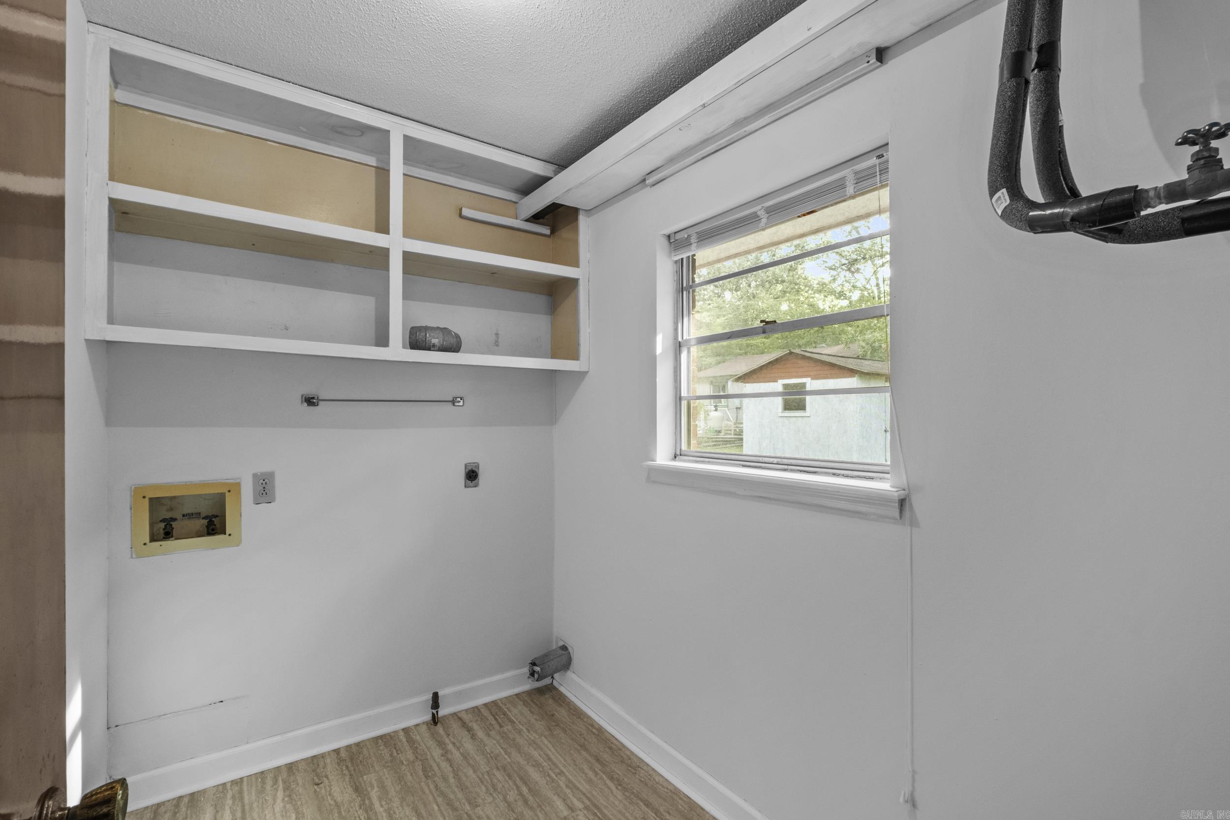 ARBOR OAKS - Residential