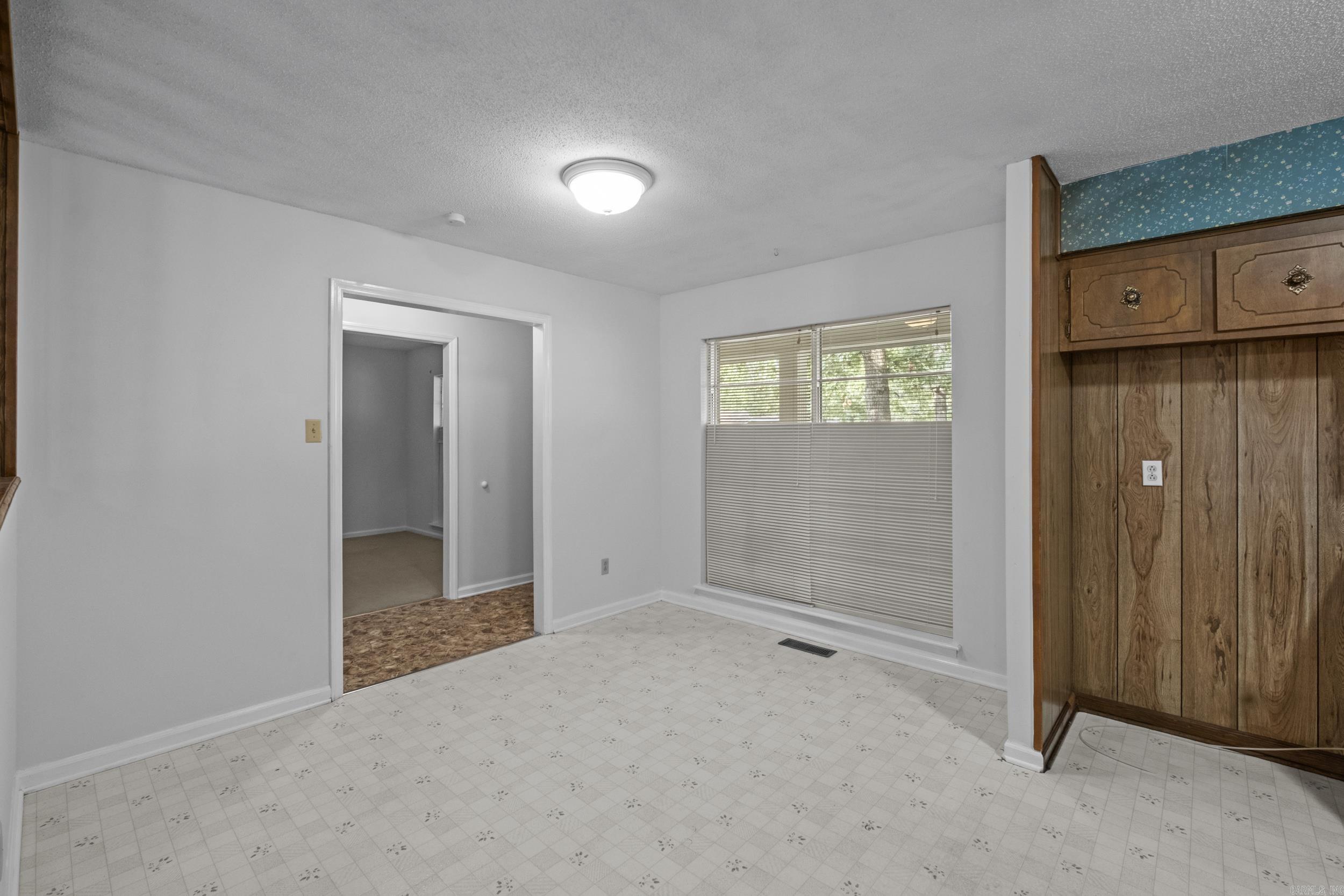 ARBOR OAKS - Residential