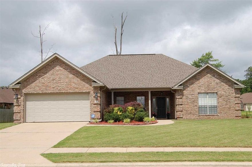 Fabulous Heritage Farm home on large, level lot with excellent curb appeal. Open floor plan boasting a spacious great room, separate dining area, kitchen offers gas range cooktop, built-in oven & microwave. Warm, earth-tone paint colors, new carpet in all bedrooms, master bedroom separate plus oversized master bathroom and closet. Covered back patio perfect for relaxing or entertaining. A lot of house in perfect location for families that are on the go, all for under $200,000!  Agents see Conf. remarks.