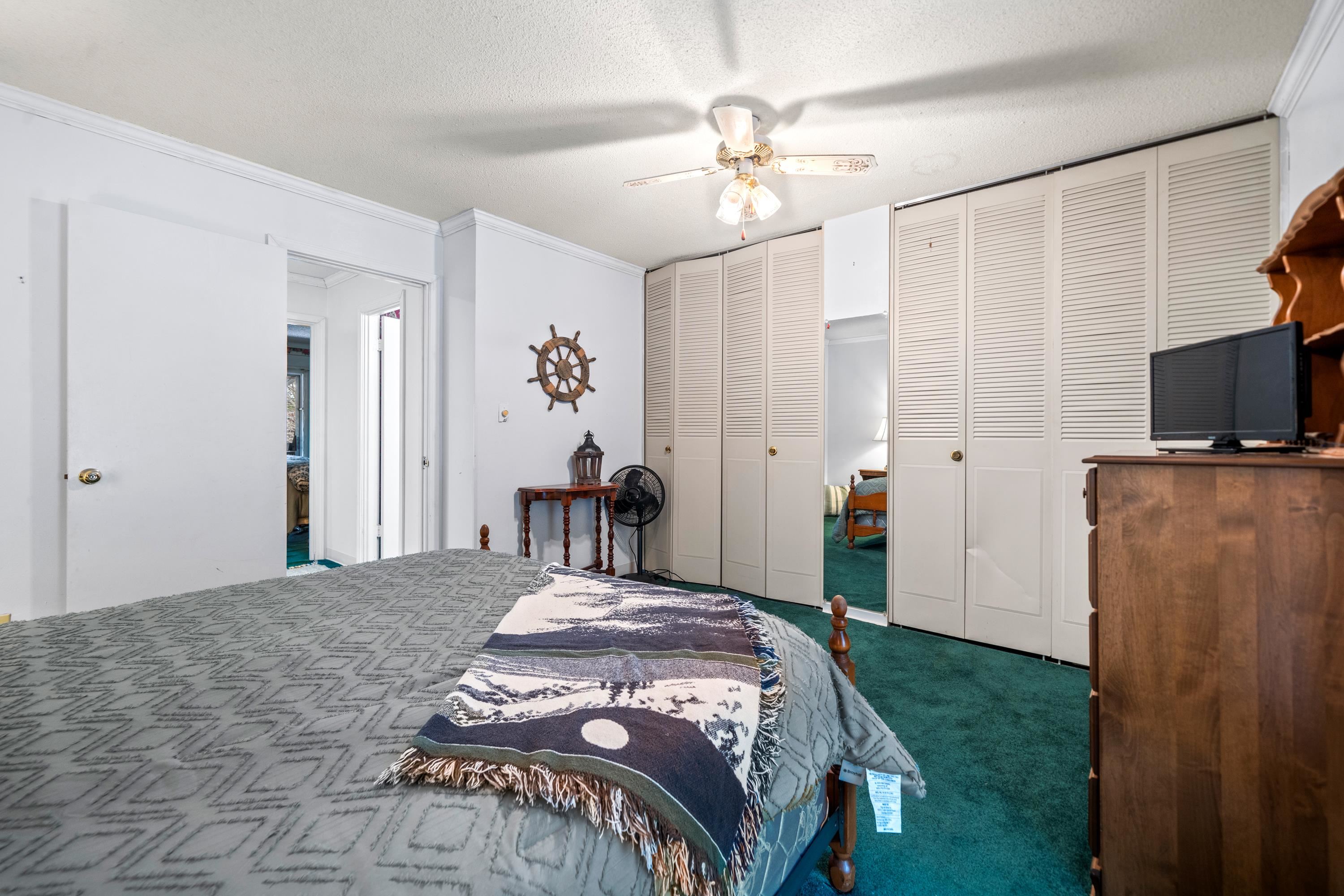 DISCOVERY BAY COLONY REG. - Residential