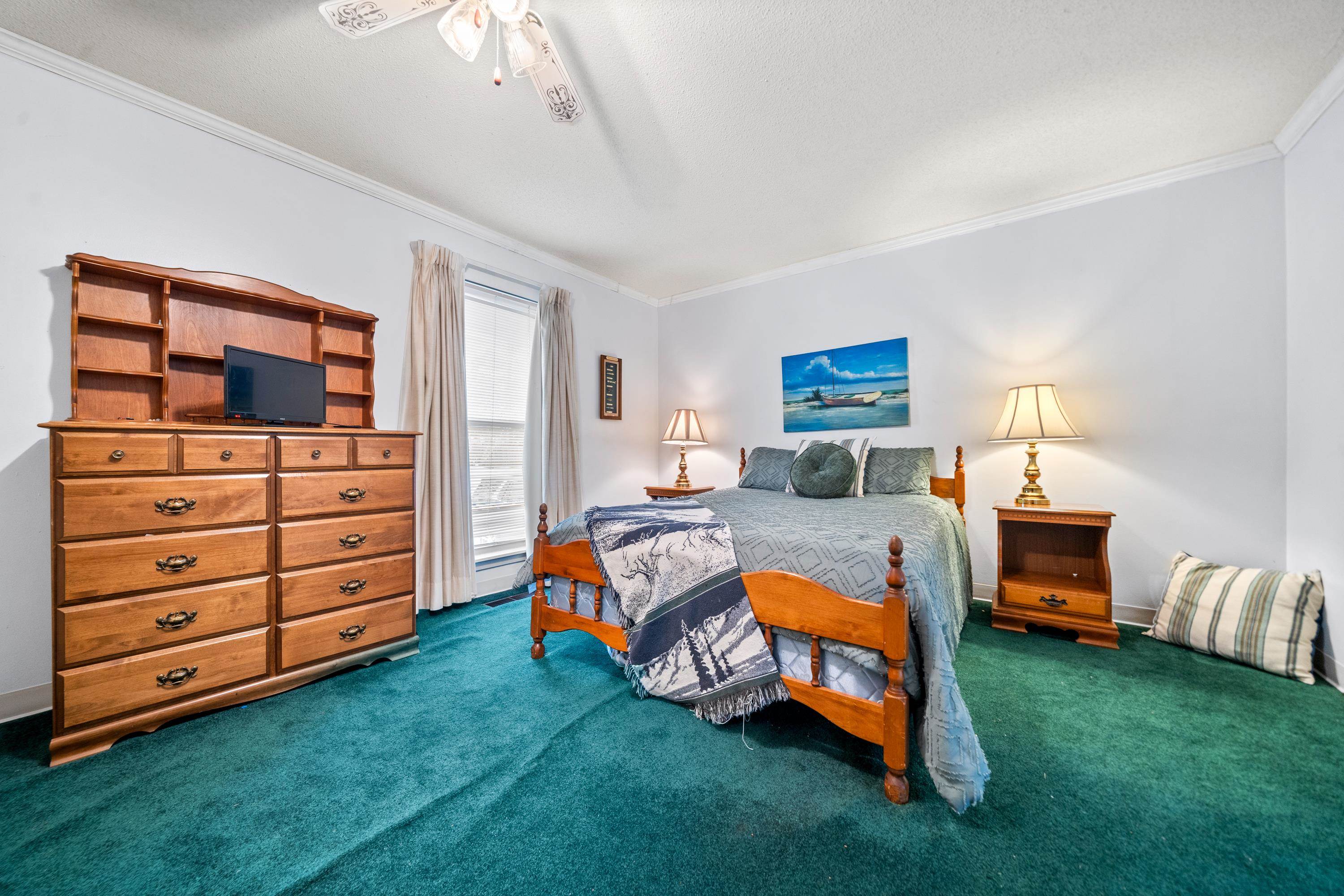 DISCOVERY BAY COLONY REG. - Residential