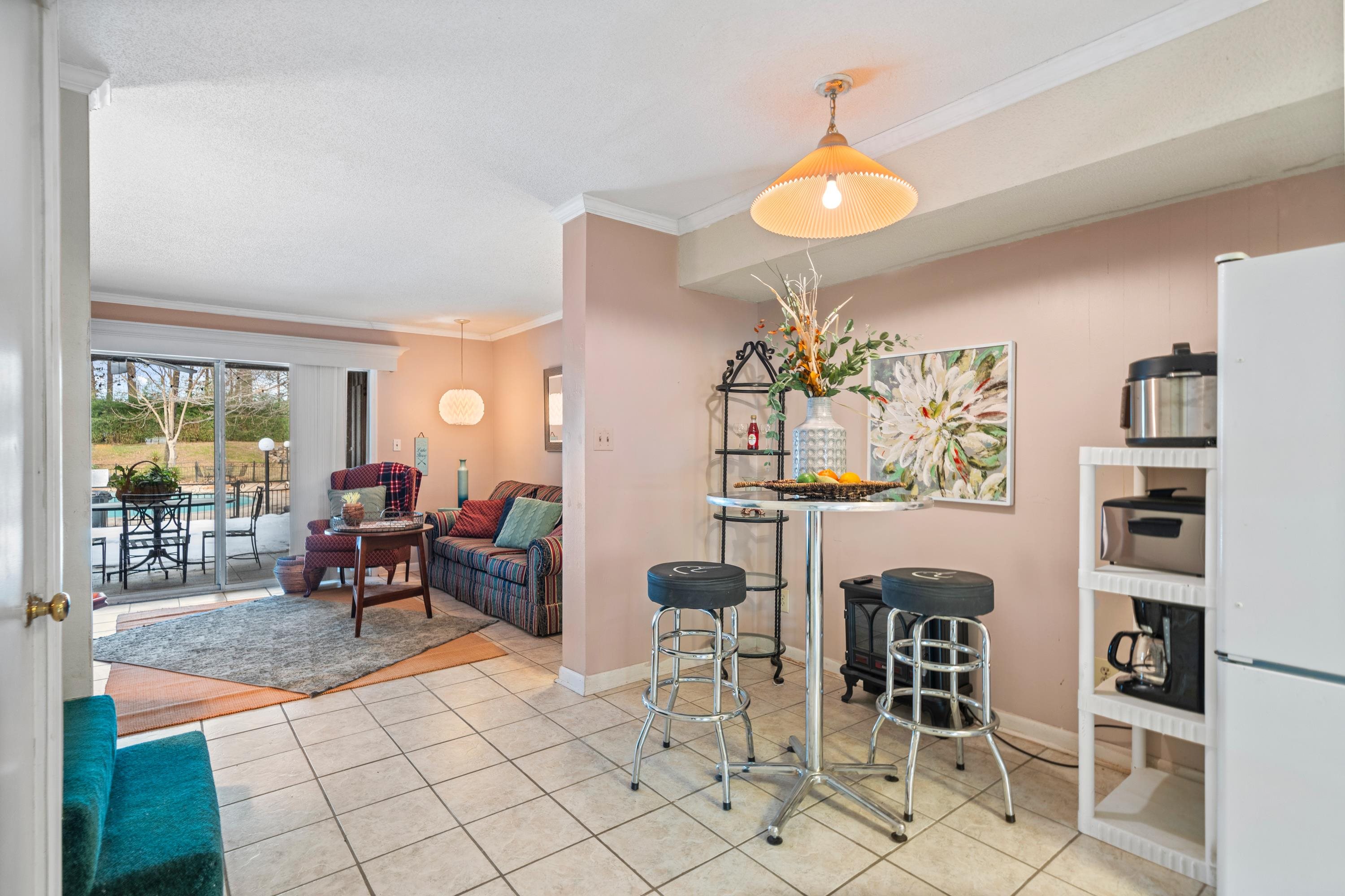 DISCOVERY BAY COLONY REG. - Residential