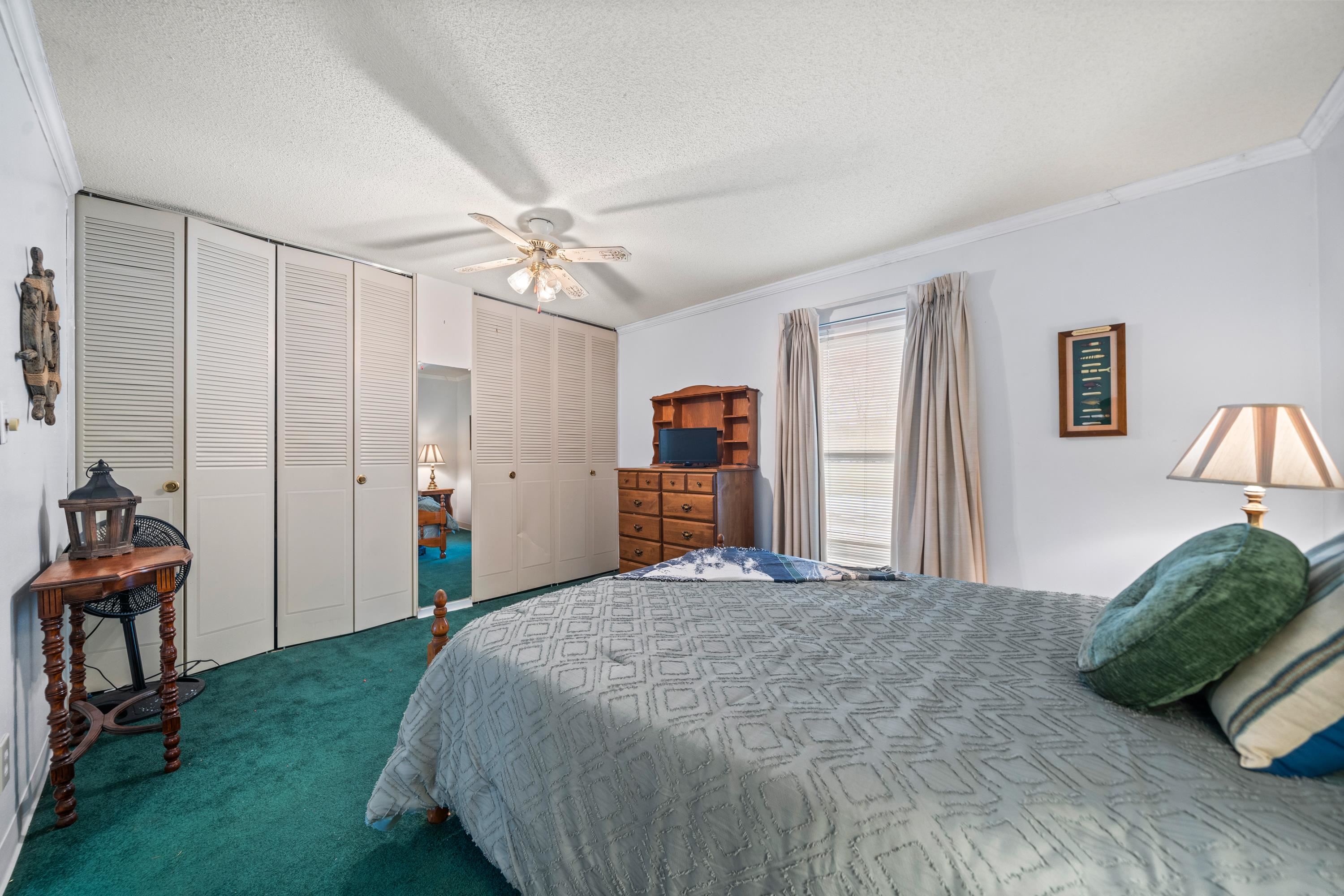 DISCOVERY BAY COLONY REG. - Residential