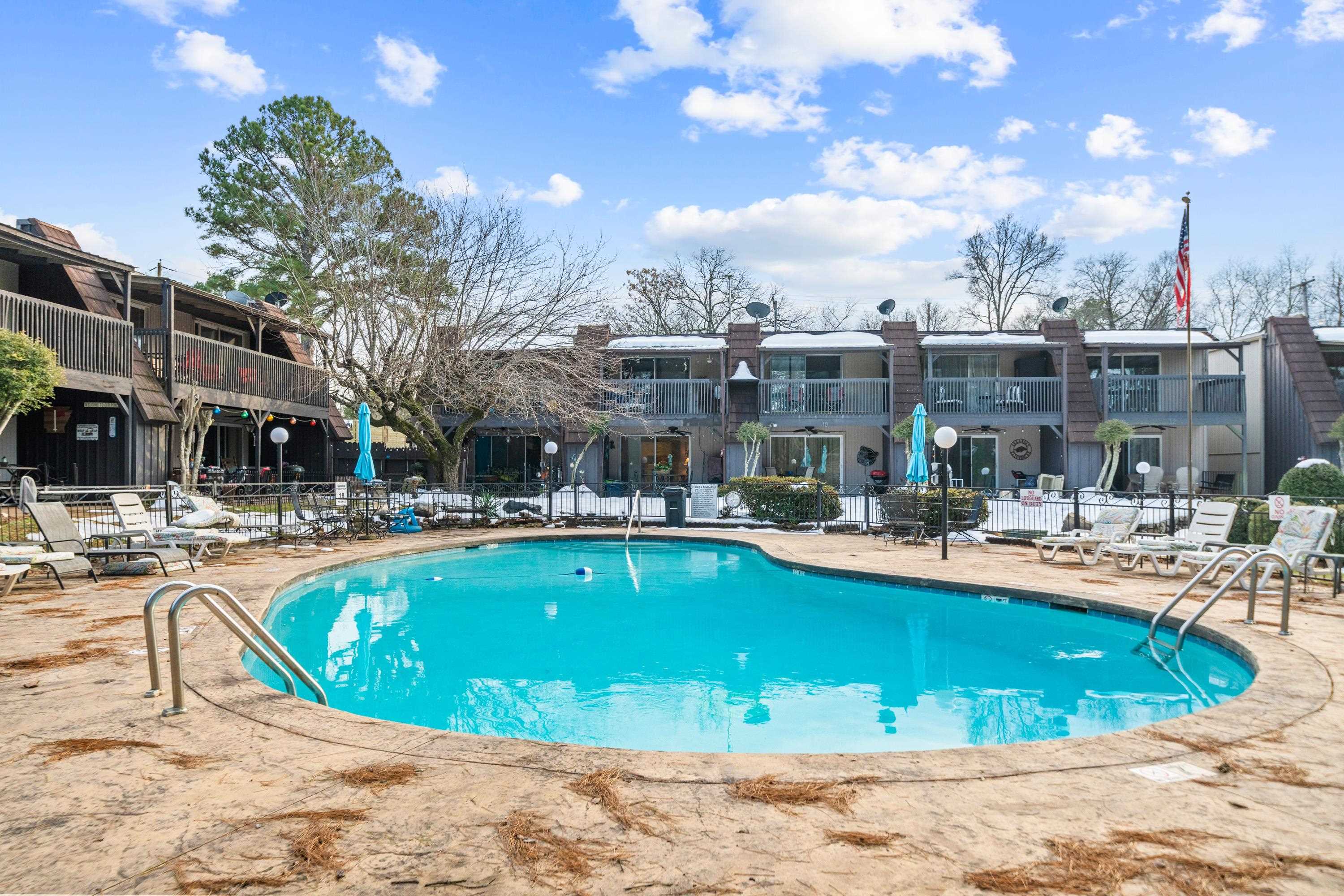 DISCOVERY BAY COLONY REG. - Residential