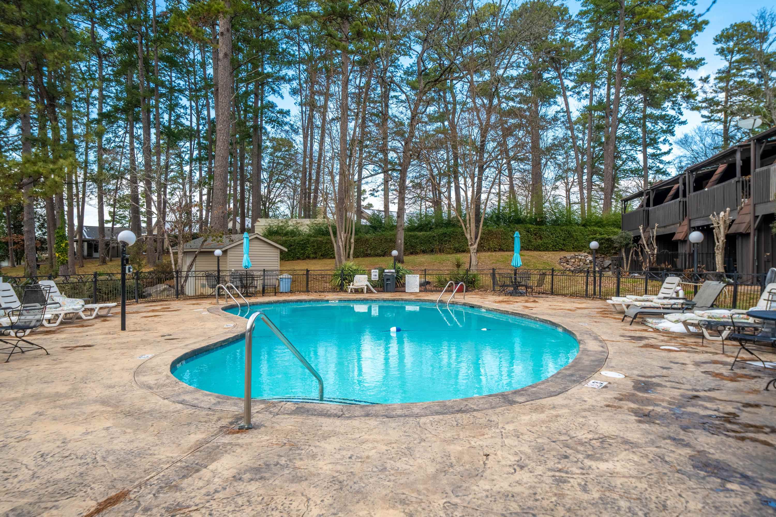 DISCOVERY BAY COLONY REG. - Residential