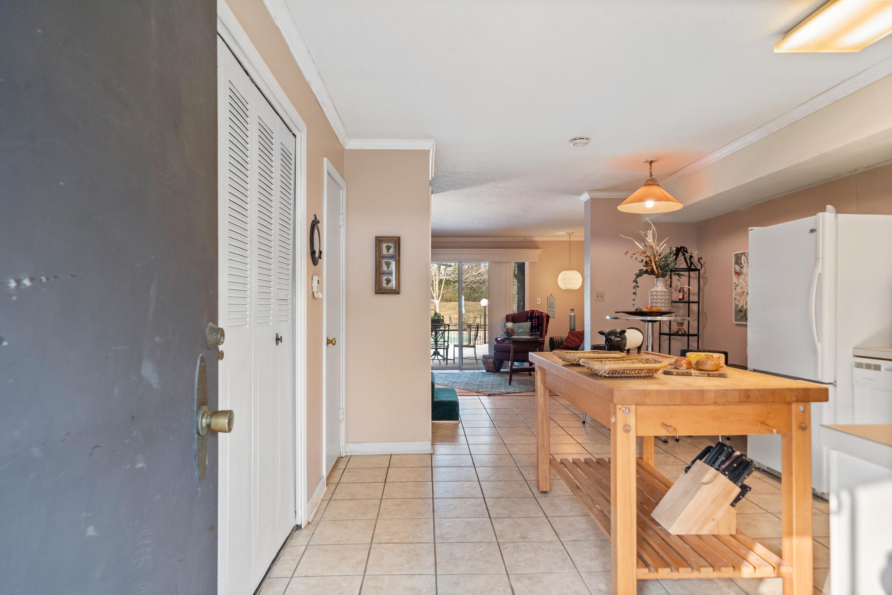 DISCOVERY BAY COLONY REG. - Residential