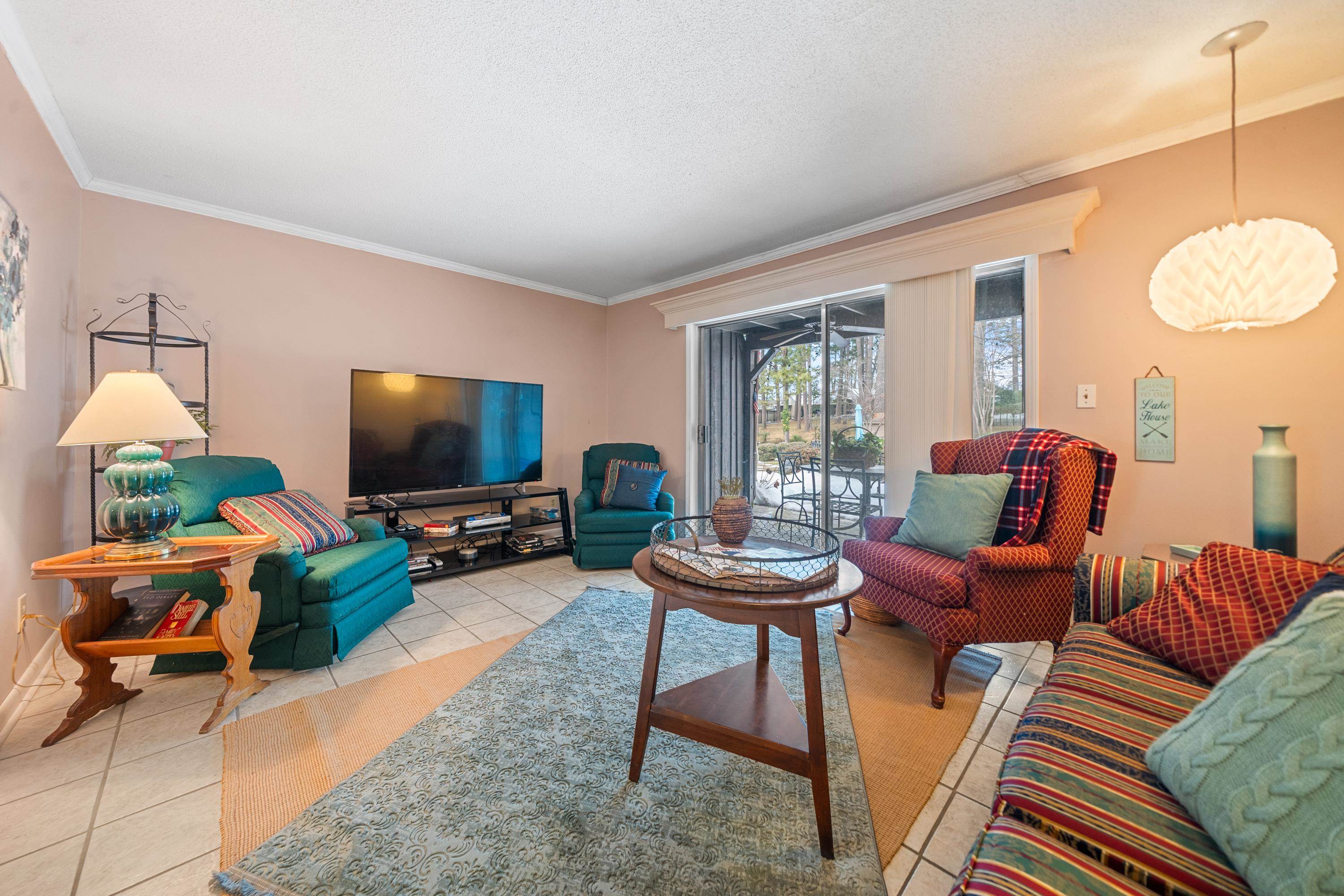 DISCOVERY BAY COLONY REG. - Residential