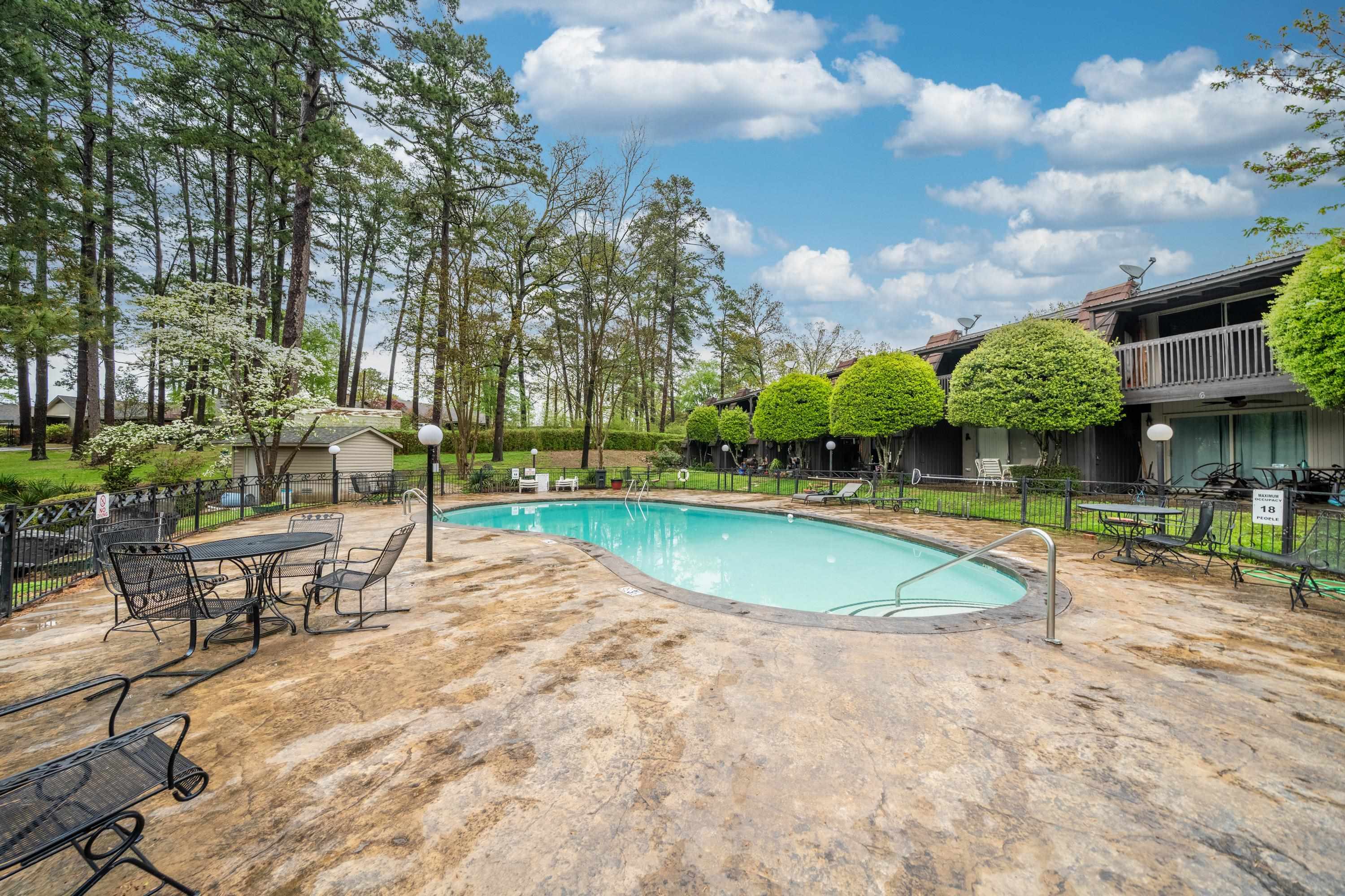 DISCOVERY BAY COLONY REG. - Residential