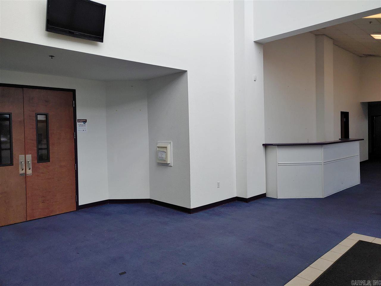 Airport Area - Commercial Lease