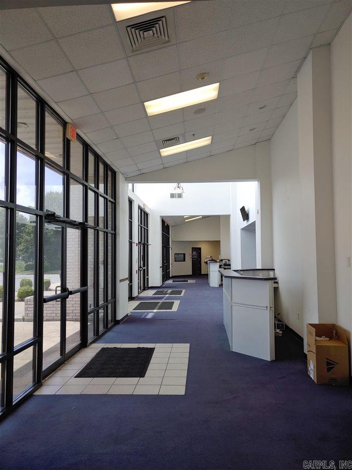 Airport Area - Commercial Lease