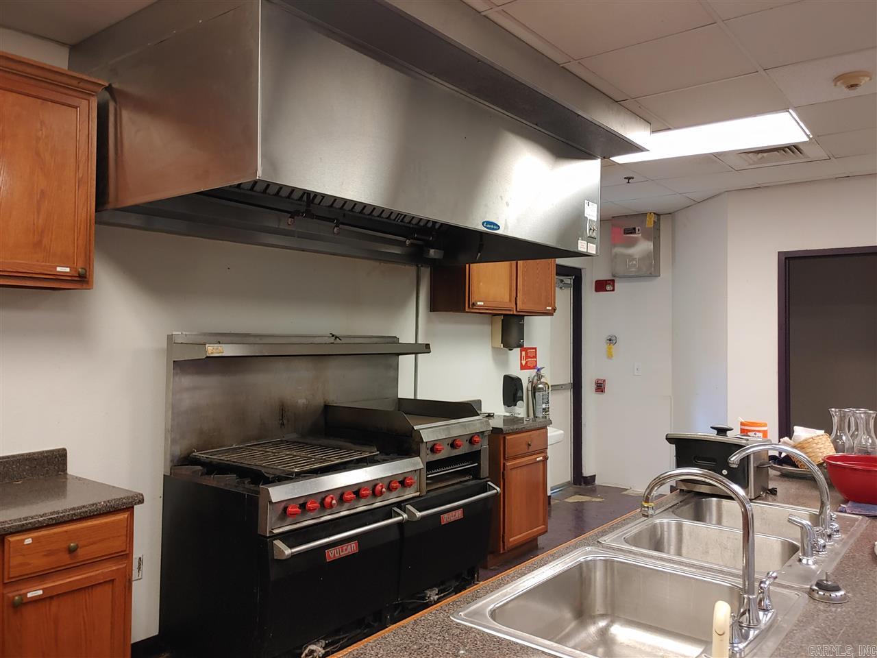 Airport Area - Commercial Lease