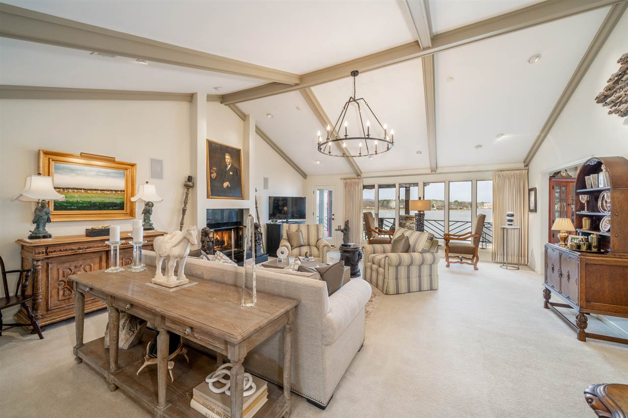 SHADOW HILL HPR - Residential