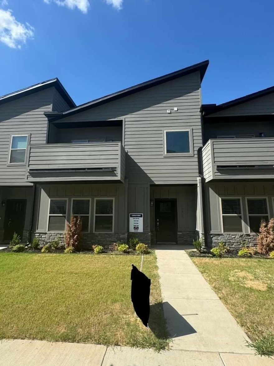 Townhouse sold prior to hitting CARMLS