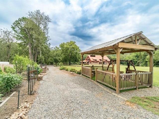 Metes & Bounds - Commercial Sale