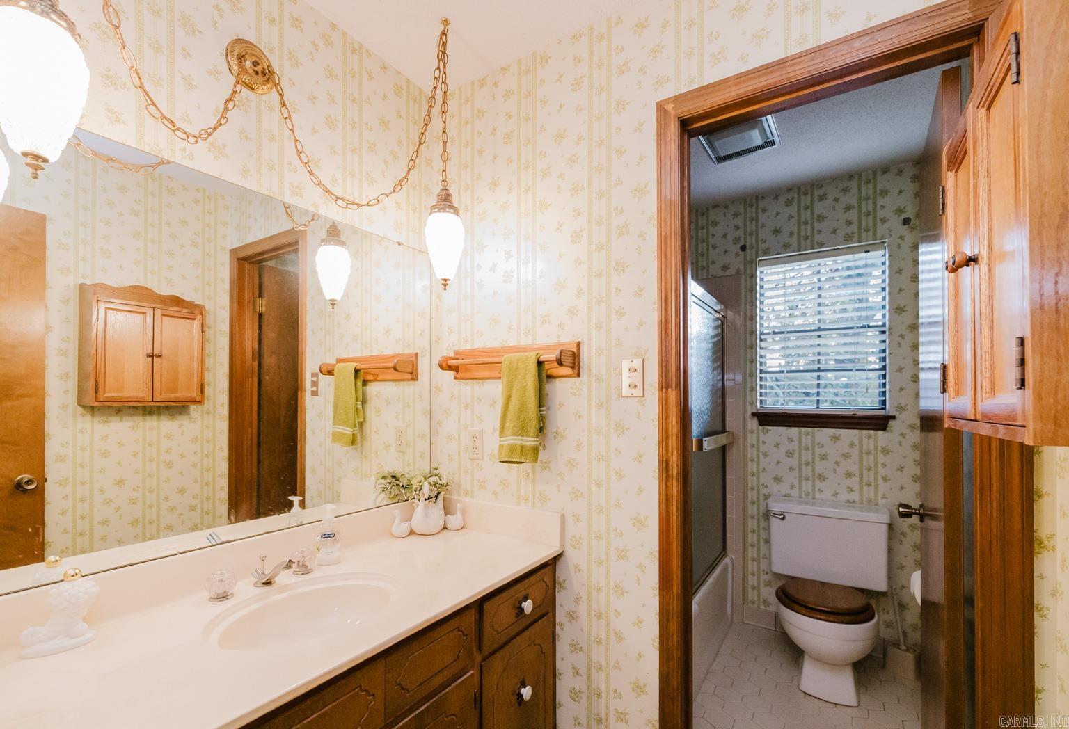 OAK MEADOWS - Residential