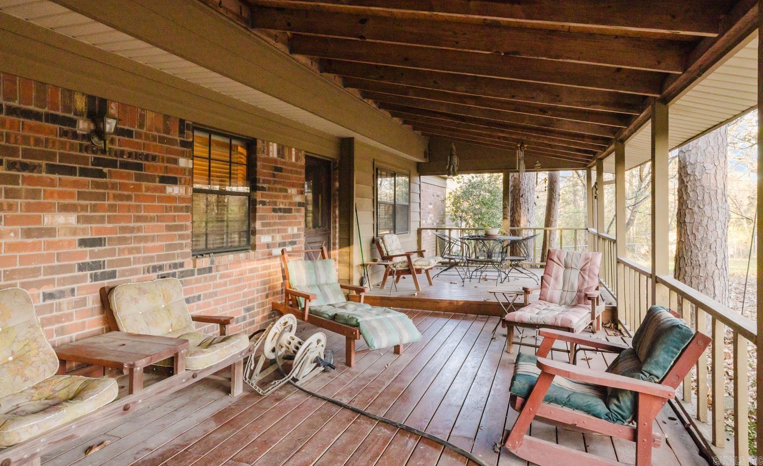 OAK MEADOWS - Residential