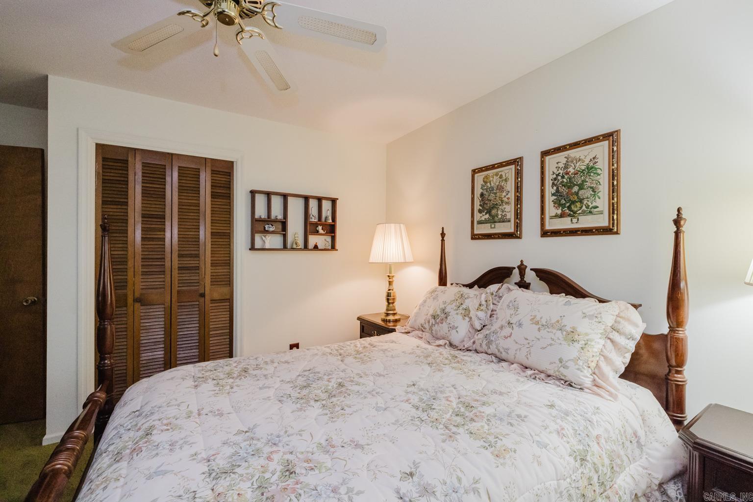 OAK MEADOWS - Residential