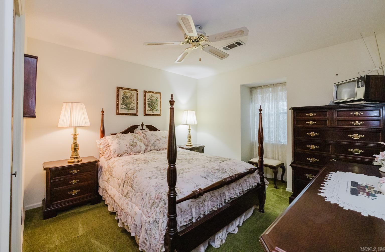 OAK MEADOWS - Residential