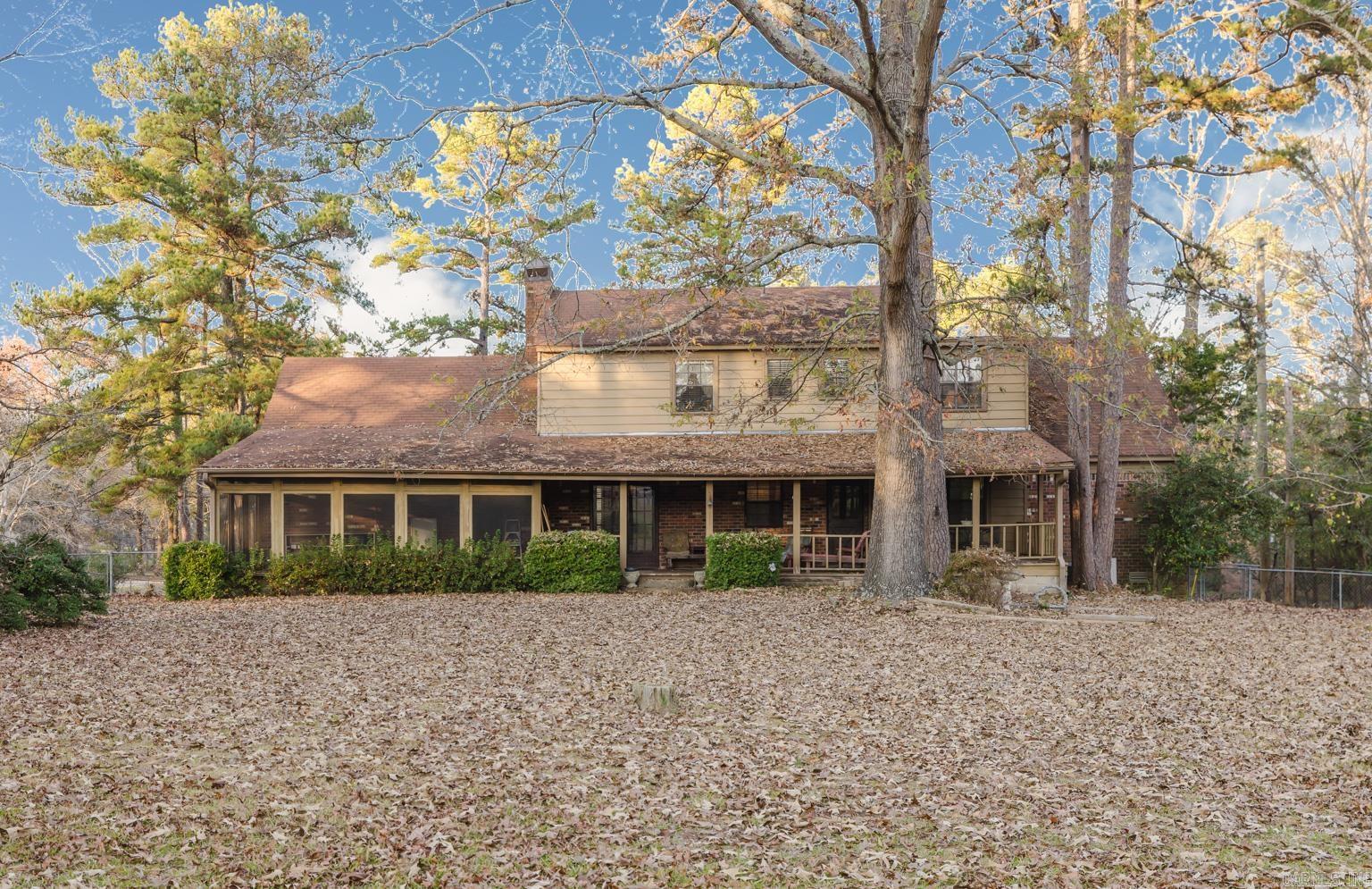 OAK MEADOWS - Residential