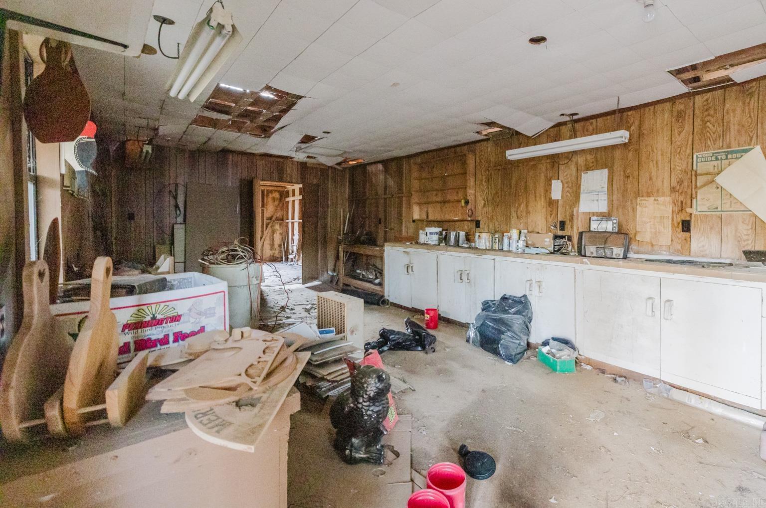 OAK MEADOWS - Residential