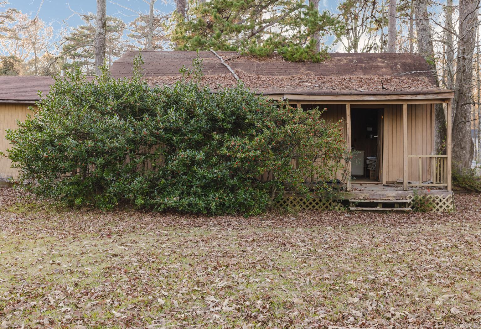 OAK MEADOWS - Residential