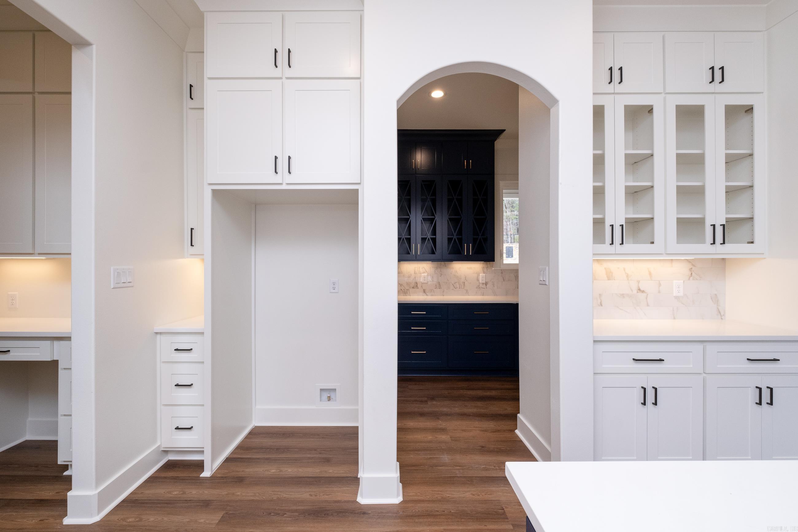 BEAR DEN ESTATES - Residential