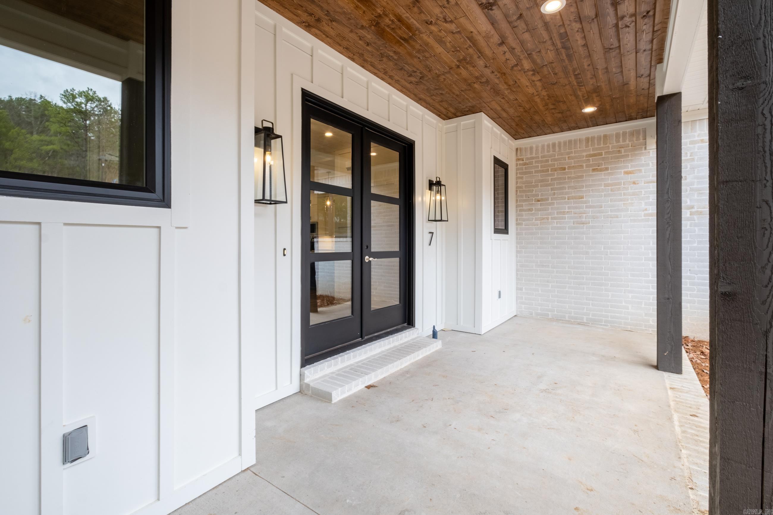 BEAR DEN ESTATES - Residential