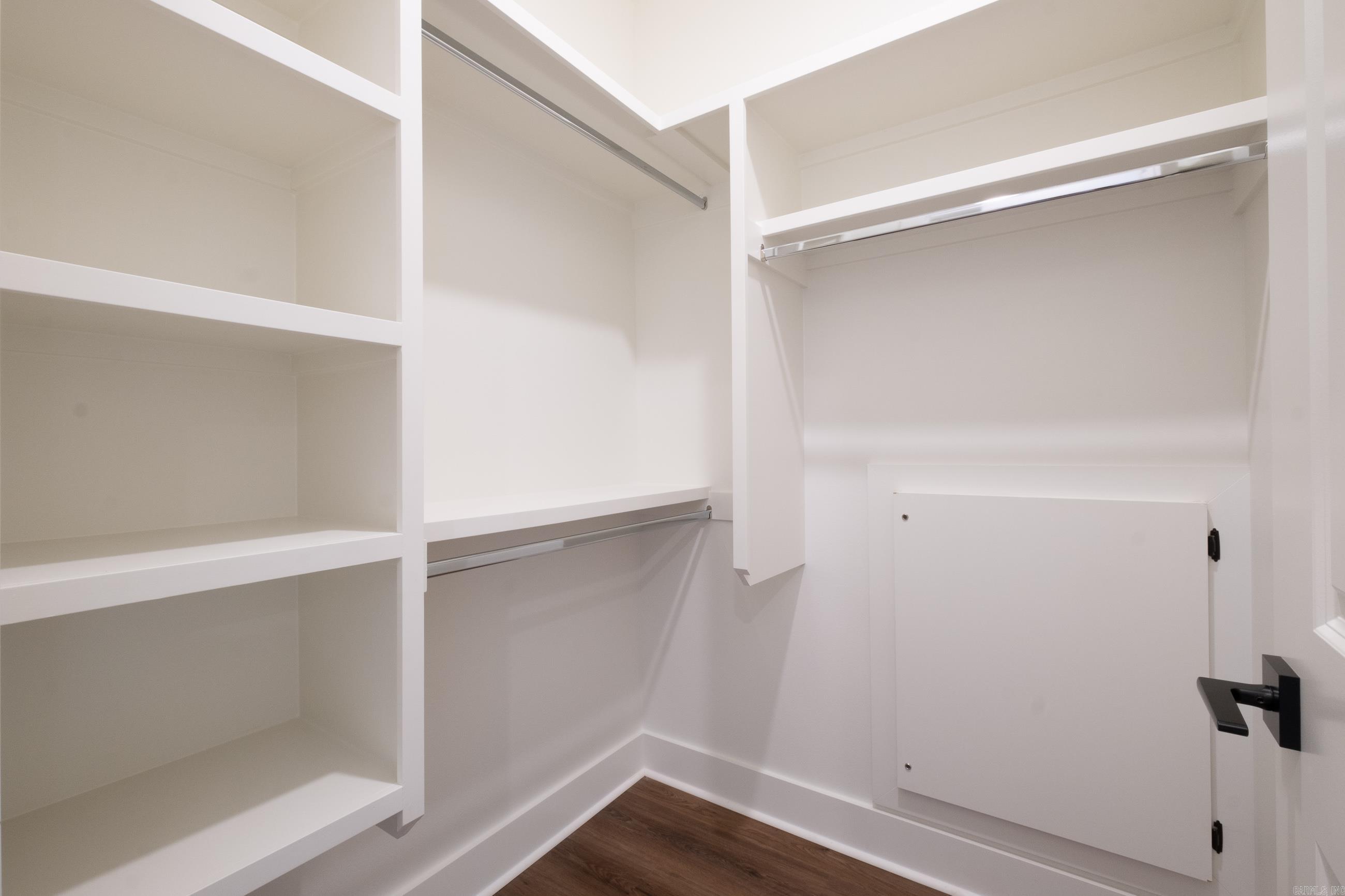 BEAR DEN ESTATES - Residential