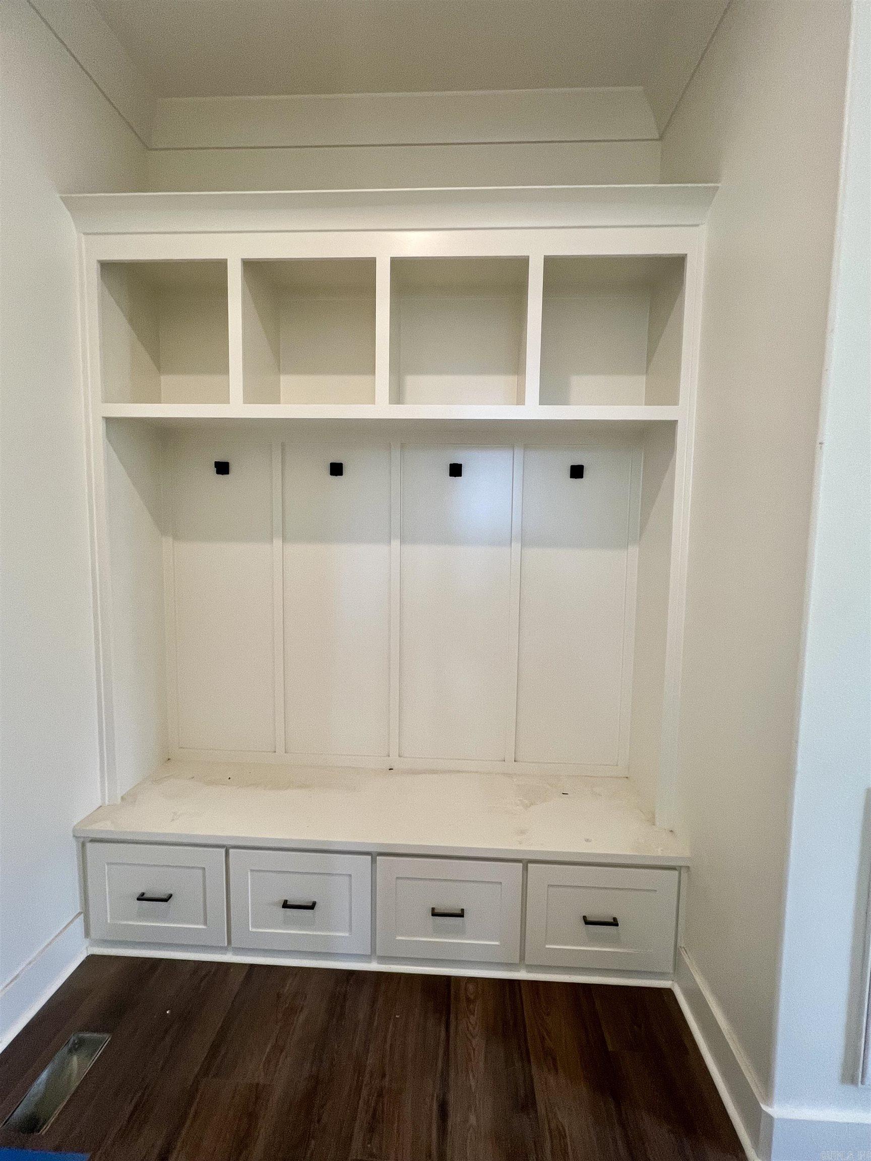 BEAR DEN ESTATES - Residential