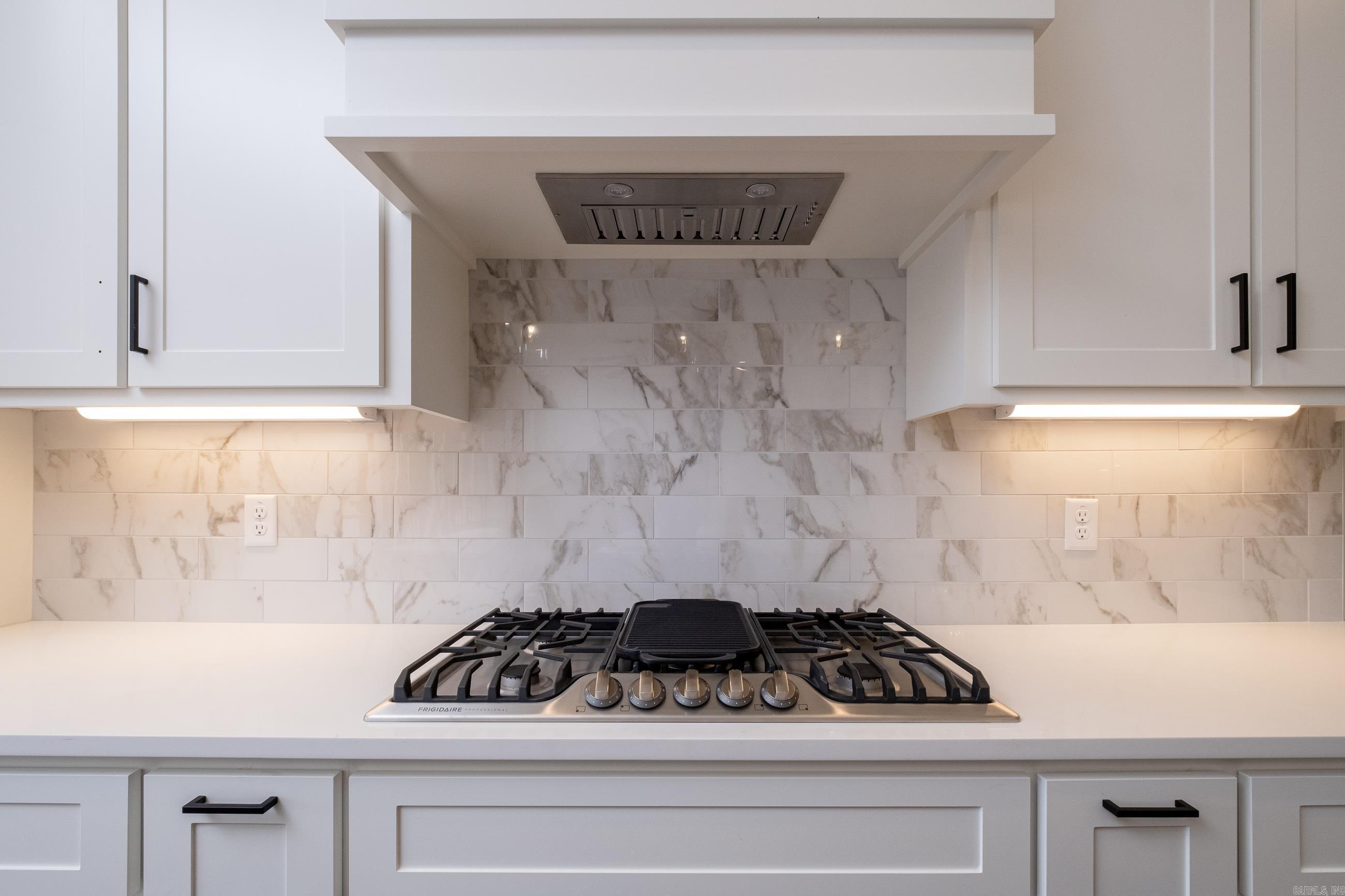 BEAR DEN ESTATES - Residential